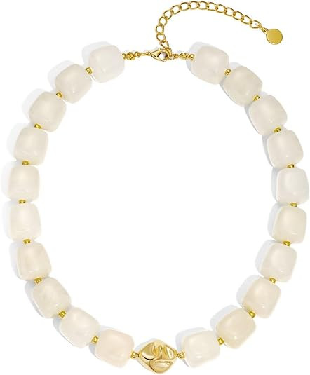 Amazon.com: Zhuozatrfa Square Resin Bead Necklace for Women Elegant Cream White Chunky Beaded Nec... | Amazon (US)