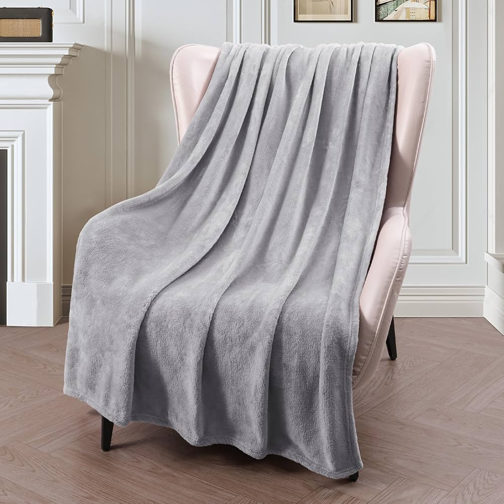 Exclusivo Mezcla Fleece Throw Blanket for Couch, Sofa, 300GSM Super Soft and Warm Blankets, Light... | Amazon (US)