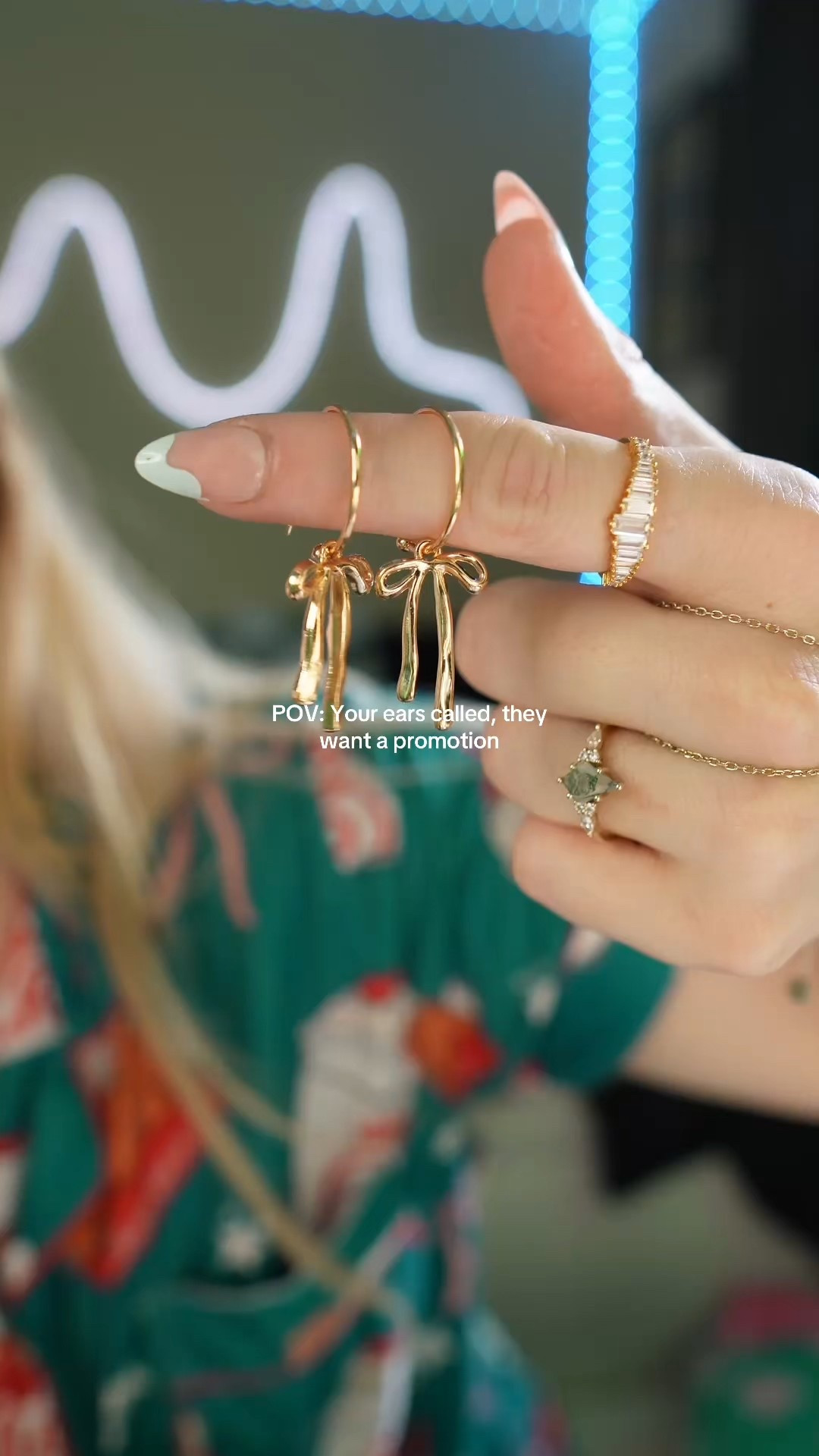 These gold bow earrings are giving effortless Valentine’s Day vibes 🎀✨
So dainty, feminine, and easy to dress up or down — a sweet gift or a cute little treat for yourself.

#valentinesgiftideas #bowearrings #daintyjewelry #affordablefinds

#LTKFindsUnder50 #LTKootd #LTKBeauty