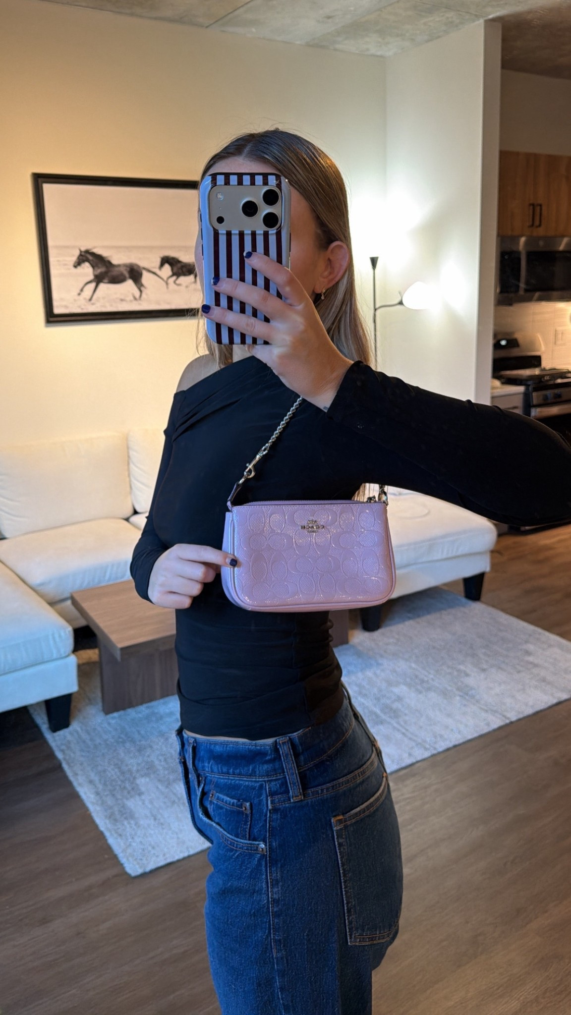 Cutest @coach bag in just in time for vday month🩷🩷🩷

#coachoutlet #ad

#LTKootd #LTKValentine #LTKgrwm