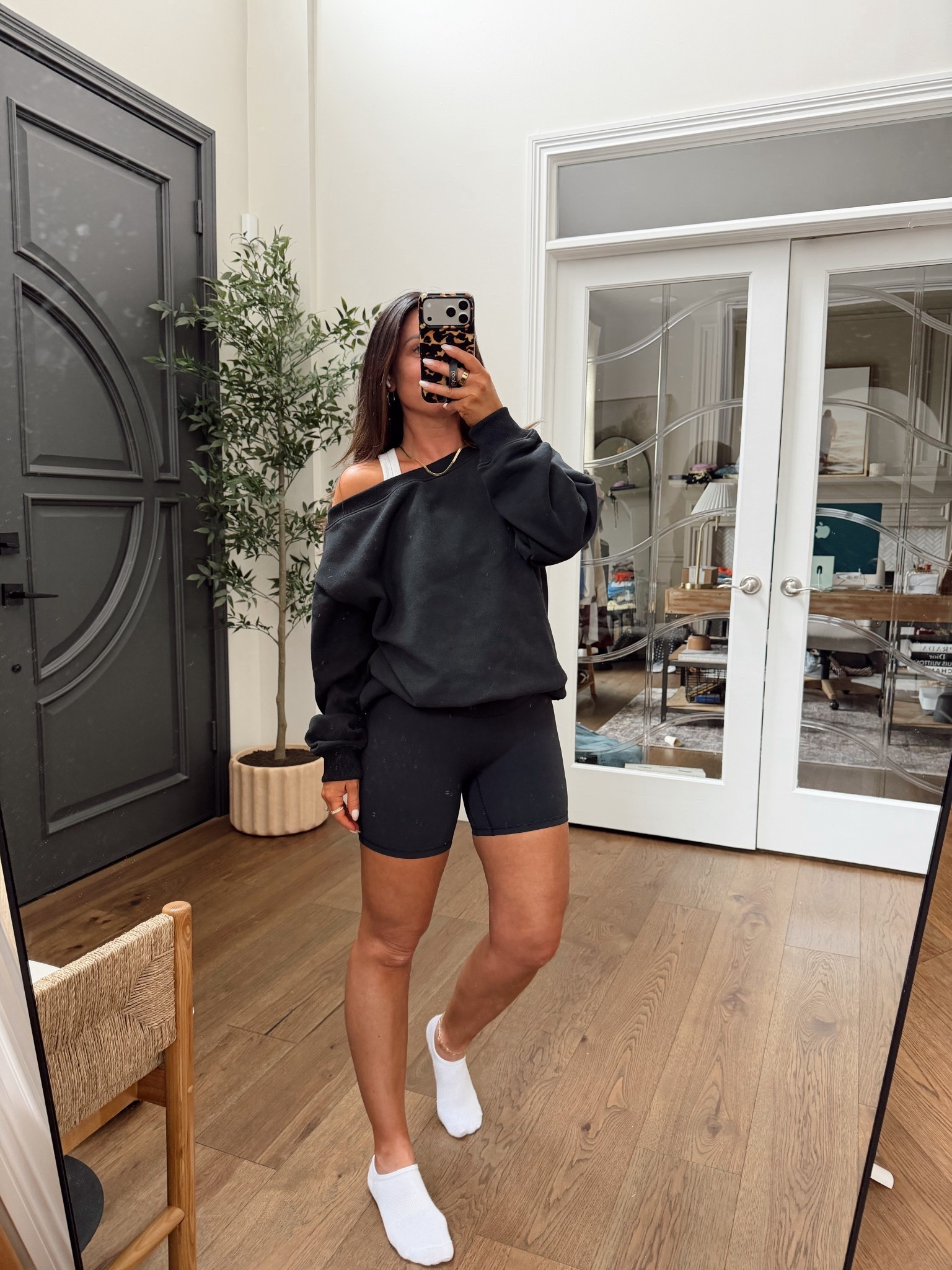 All black comfy outfit I’ll be taking into spring! This is the perfect off the shoulder sweatshirt! 🫶🏼

#LTKootd #LTKActive #LTKSeasonal