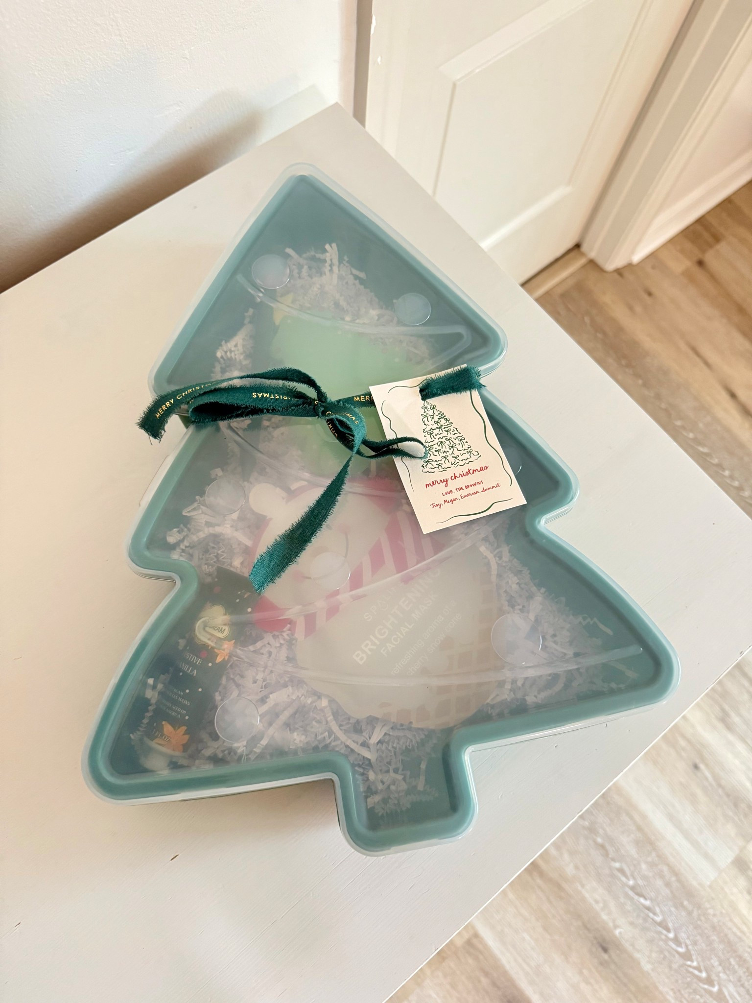 The viral Christmas containers are fully back in stock! Perfect for Christmas gifts, movie nights, snack containers! 

#LTKHoliday #LTKKids #LTKGiftGuide

#LTKGiftGuide #LTKHoliday #LTKSeasonal