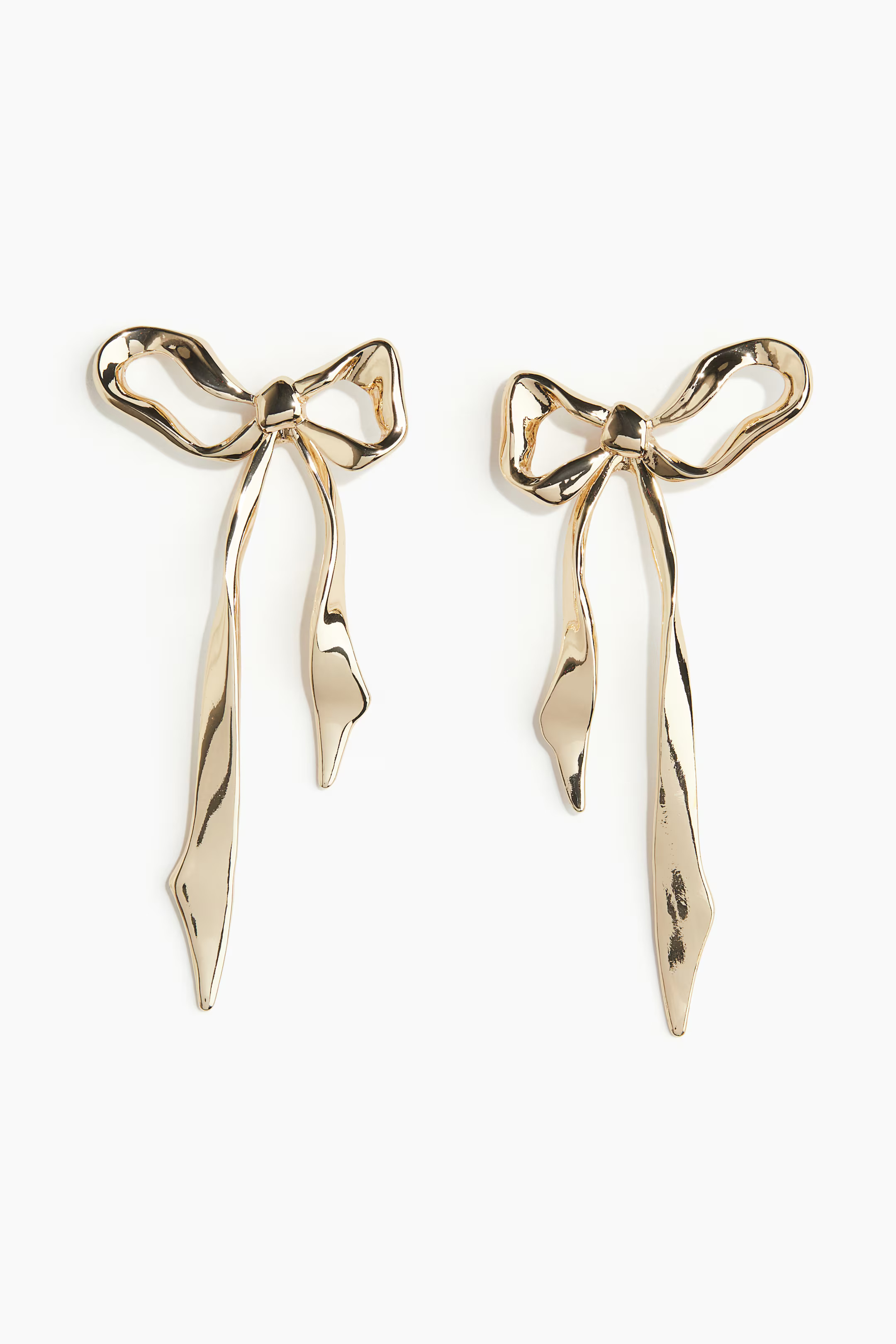 Bow-shaped earrings | H&M (UK, MY, IN, SG, PH, TW, HK)