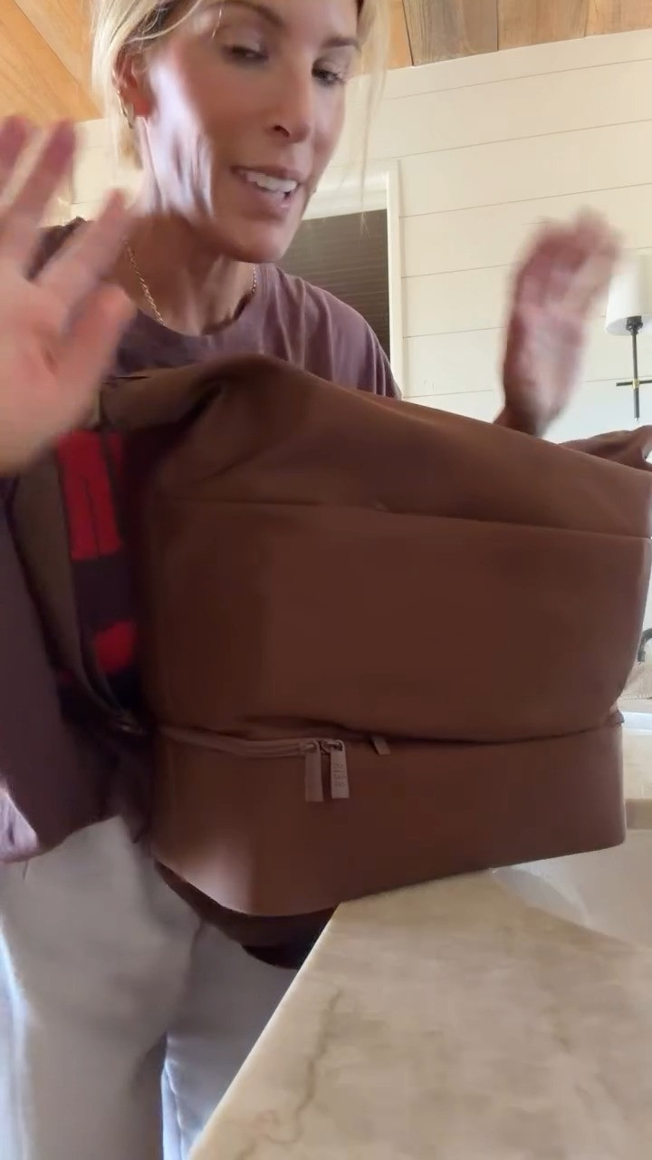 An organized travel bag makes all the difference ✈️ I love the separate compartments in the BÉIS weekender for keeping my essentials in place, plus it sits so easily on the shoulder for travel days.

BÉIS weekender
mini weekender bag
travel tote
luggage

#LTKvlog #LTKTravel