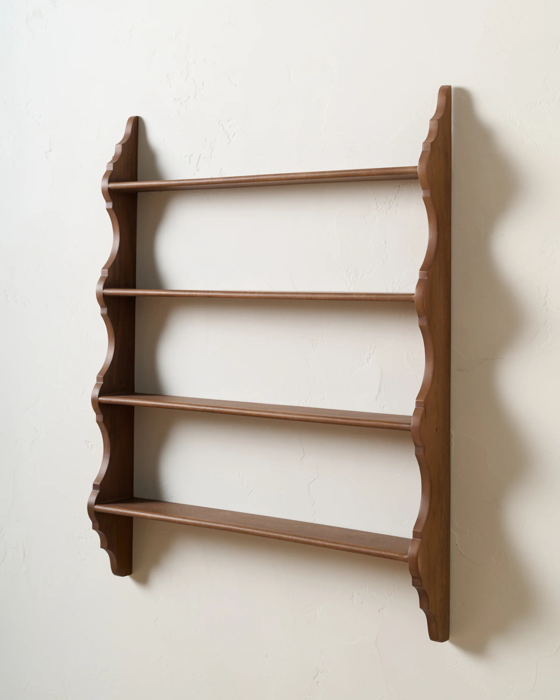 Tapered Scallop Wood Wall Shelf | Magnolia
