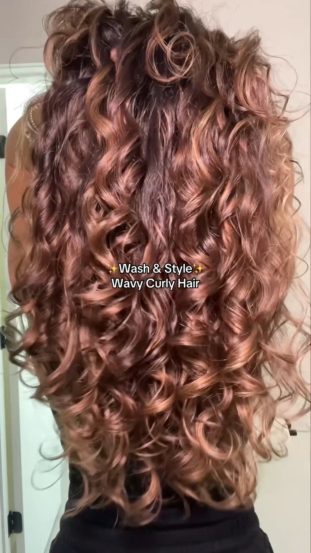How to Wash & Style Curly/Wavy Hair Upside Down (Without Wonky Curls!)

Tip #1: Rotate your head from side to side while washing and styling. This helps lift your roots and prevents flat or “wonky” sections in the back.

Tip #2: Shake your hair before scrunching. This encourages your curls/waves to form in their natural direction, reducing frizz and uneven curl clumps.

 Perfect for anyone with wavy hair, curly hair, or learning the upside-down wash routine.
