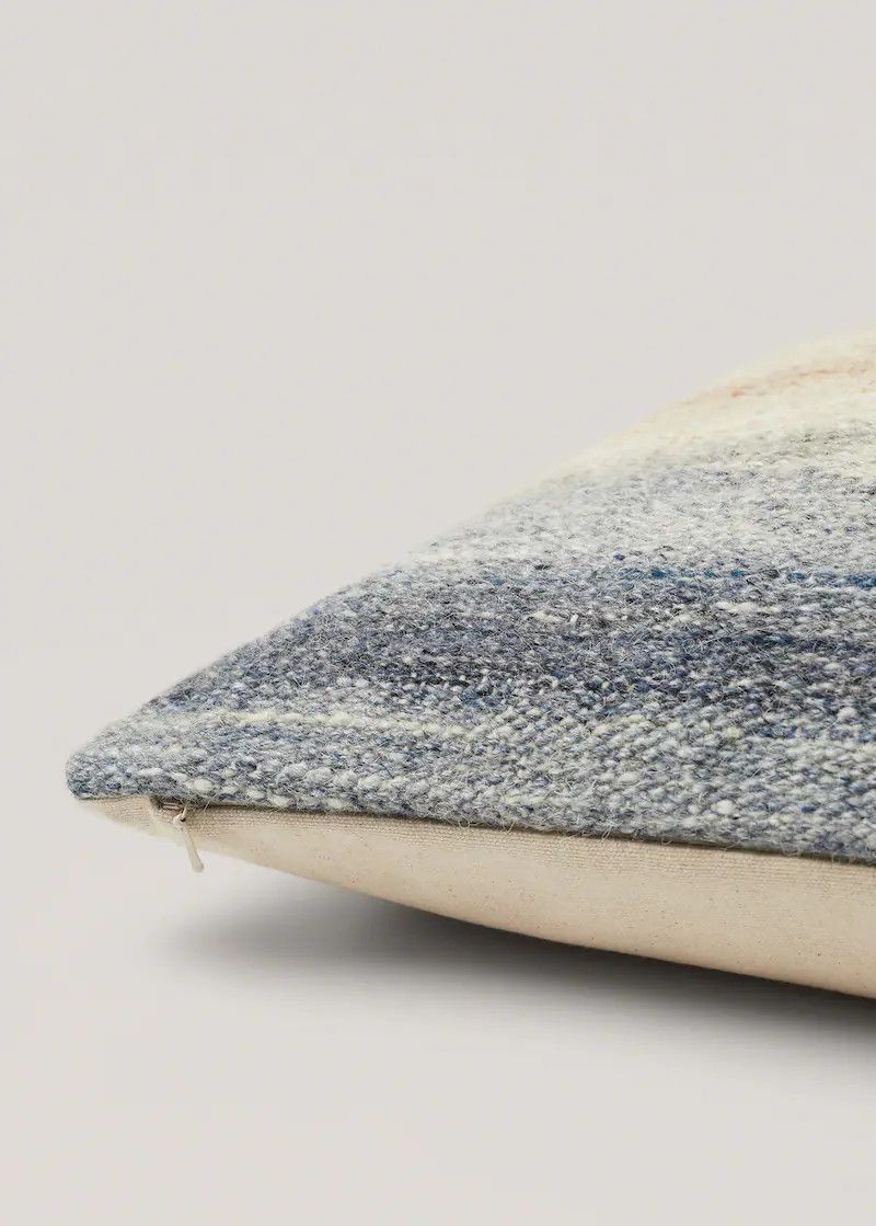Wool cushion case 1772x1772 in -  Home | Mango Home USA | MANGO (US)