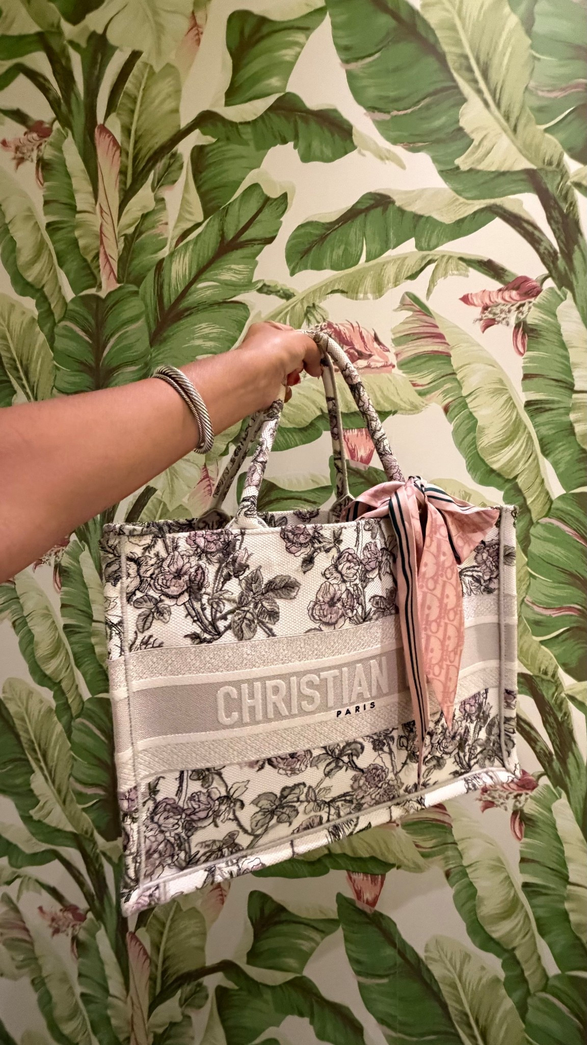 the bag that elevates everything 🌸 effortlessly chic and timeless

#designerbag #luxestyle #everydayluxury

#LTKOver40 #LTKBeauty #LTKdayinmylife