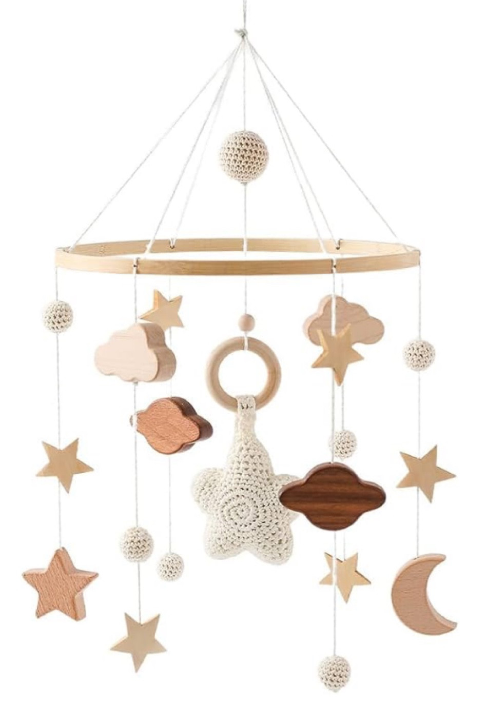 I adoreeee this celestial crib mobile 🌙 ☁️ ✨ The neutral tones ensure it works for a boy or a girl - and it’s great as a gift too! 