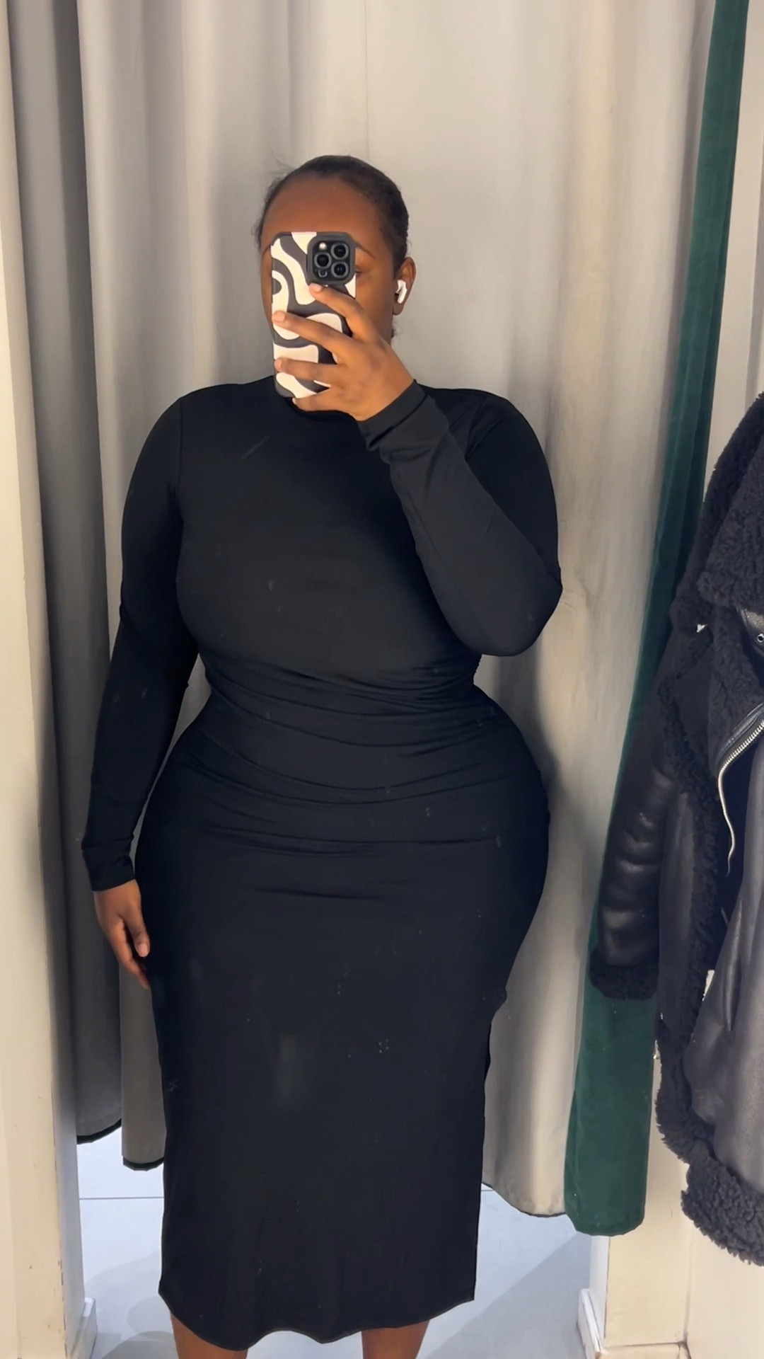 H&M - On the hanger vs. On me @H&M #tryonhaul #hmhaul #hmnewin #plussize #hm

#LTKmidsize #LTKplussize #LTKstyletip