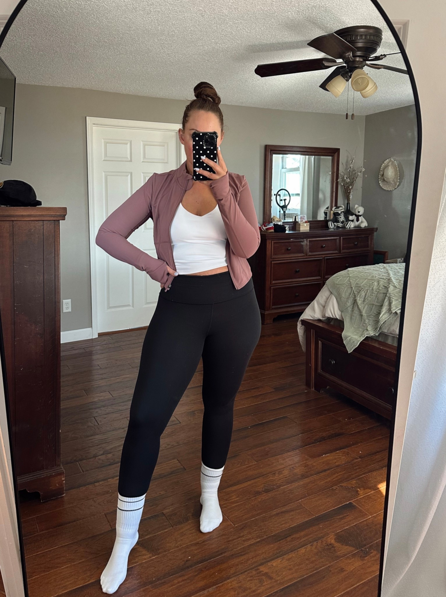 Midsize workout outfit 👏 

Tank & Jacket: @Fabletics 
Leggings: @athleta 



#LTKMidsize #LTKActive #LTKfitnessgoals