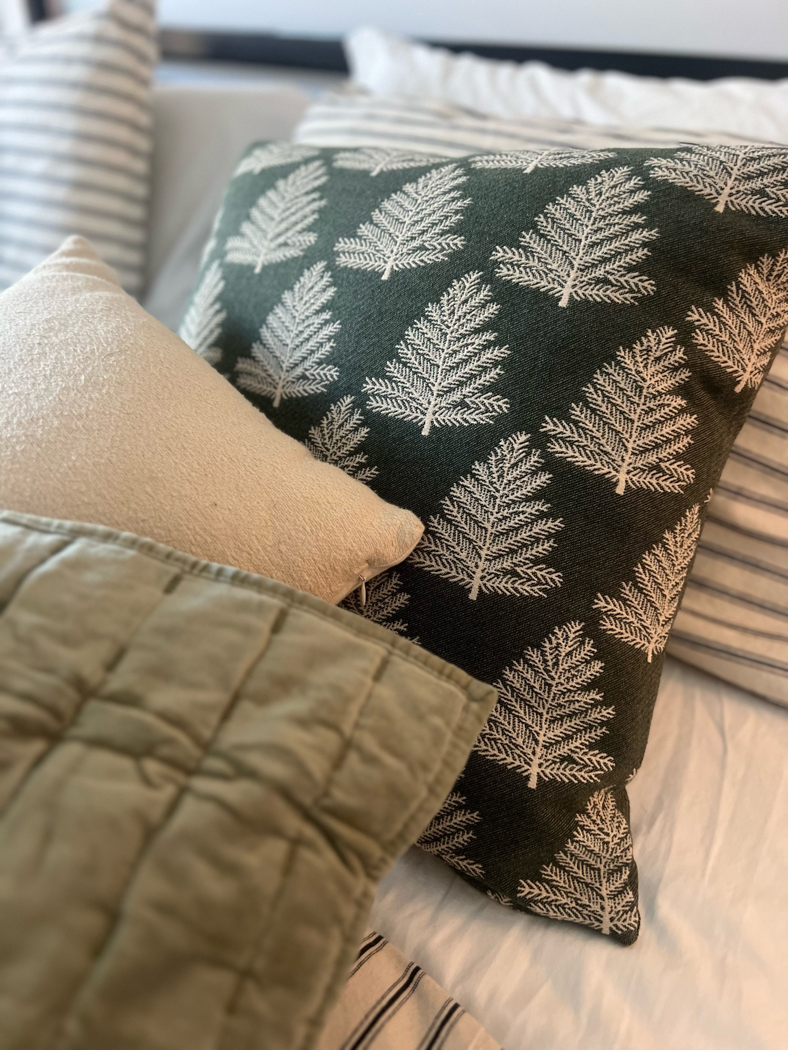 Target 🎯 Bedding Sale

#winterbedding #bedingsale #quilt #bedding #targethome #winterpillow #neutralhome 

#LTKSaleAlert #LTKHome #LTKSeasonal