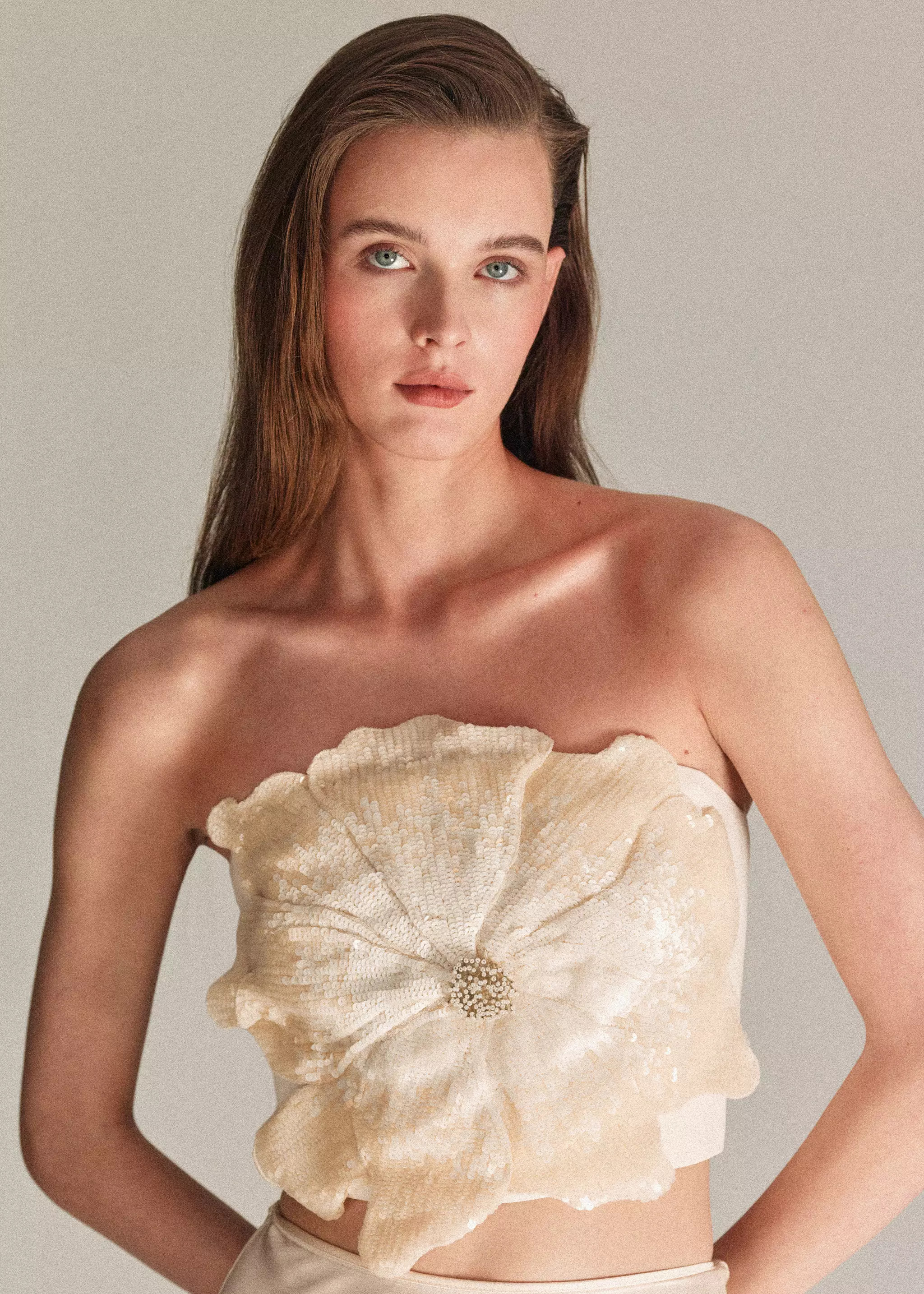 Maxi flower bandeau top - Women | MANGO USA | Mango (US/MX/AU)