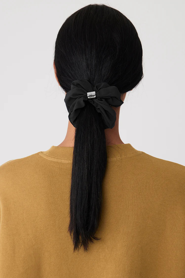 Bead It Oversized Scrunchie - Black | Alo Yoga (US)
