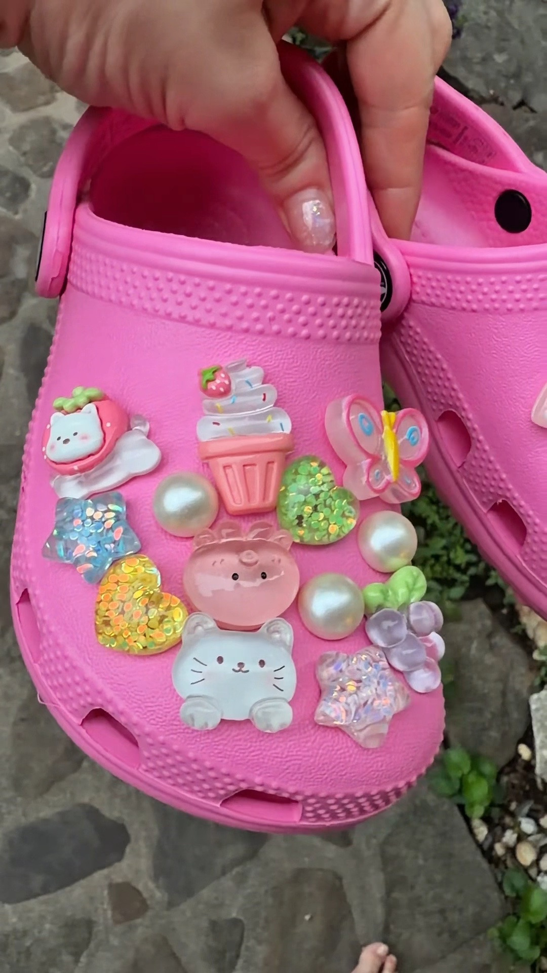 Which charm is your favorite? Mine is the seahorse🪸 I love nothing more than when my daughter outgrows her crocs and I have a reason to decorate a new pair because the old pair will be handed down to her sister
#croccharms #kidsshoes #girlsshoes #backtoschoolshopping #toddlergirloutfit

#LTKmomlife #LTKKids