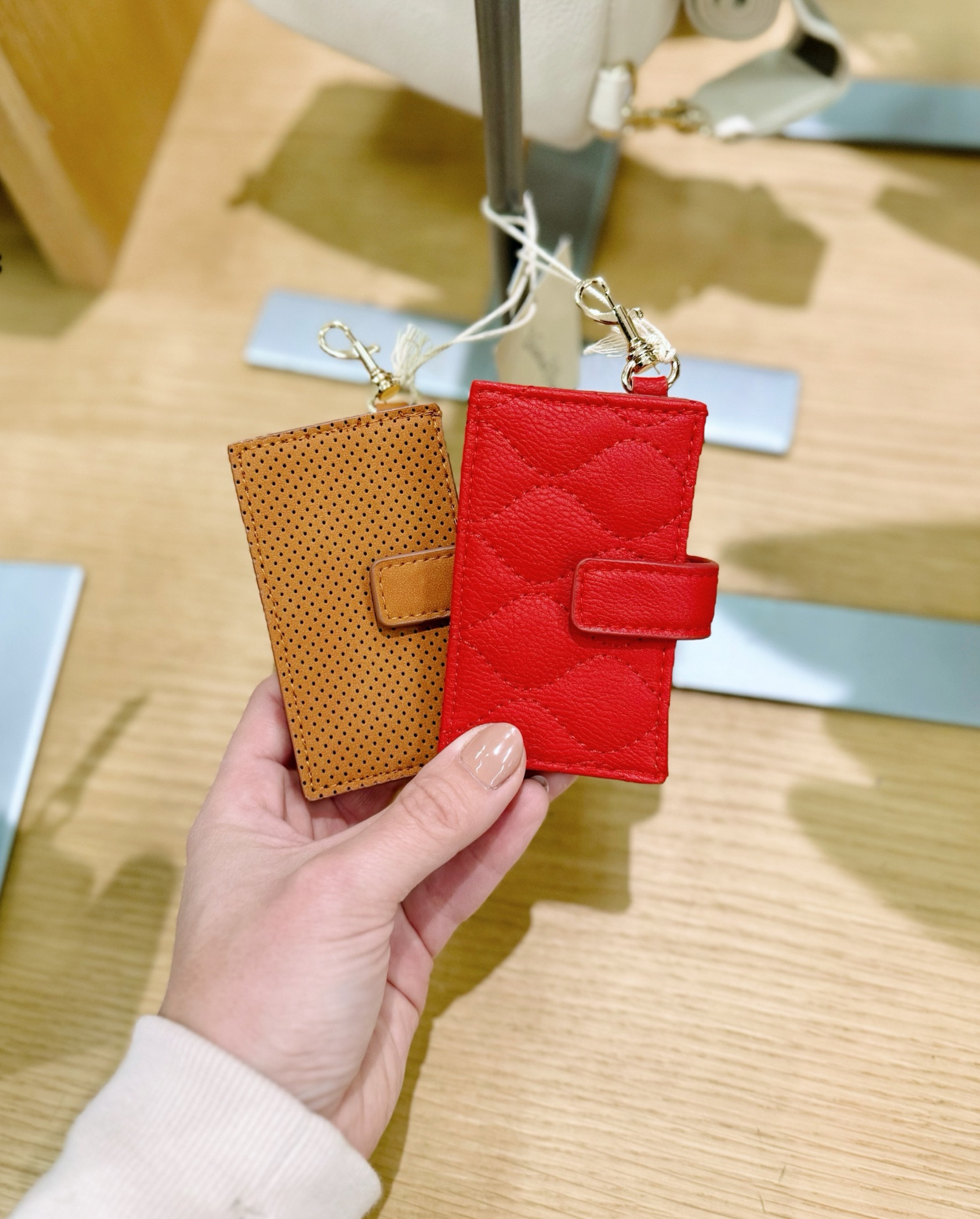 The cutest card case

#LTKFindsUnder100 #LTKGiftGuide #LTKFindsUnder50