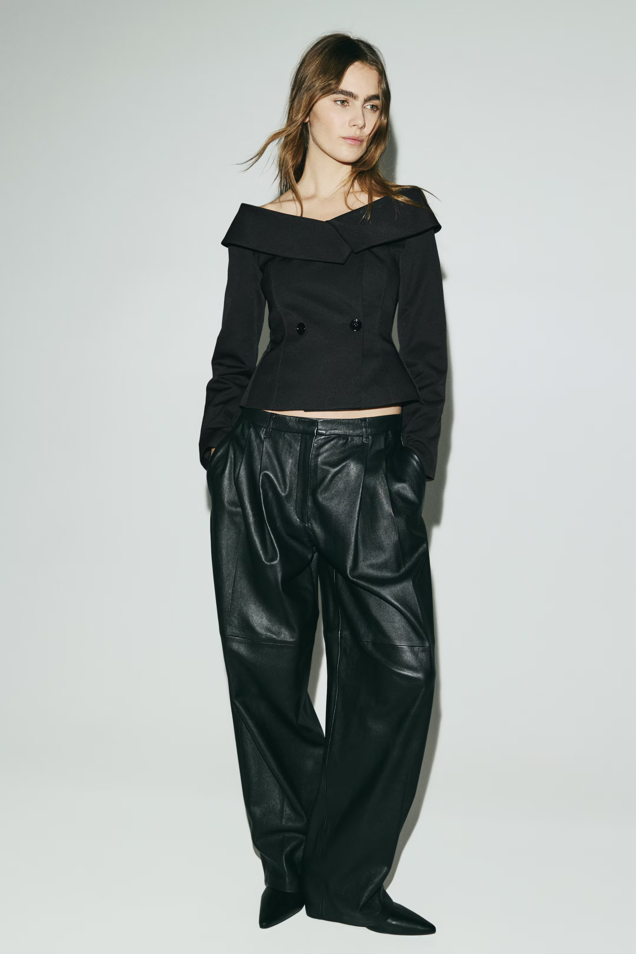 Off-the-shoulder blazer | H&M (UK, MY, IN, SG, PH, TW, HK)