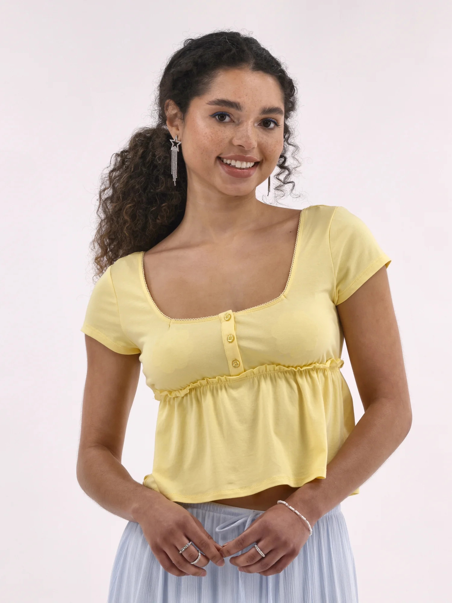 No Boundaries Babydoll Top with Short Sleeves, Women's | Walmart (US)