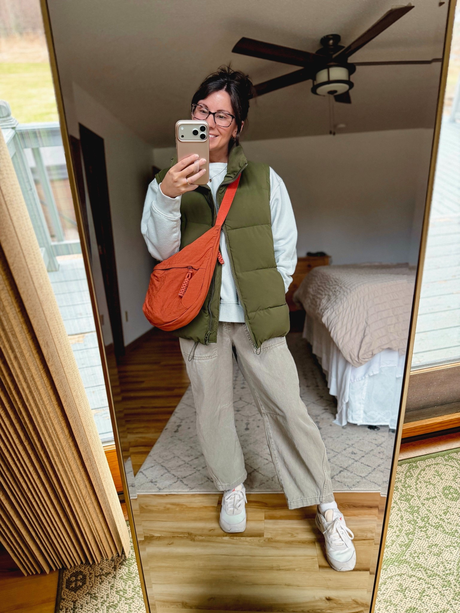 Small in my tank, xs crewneck (I own it in 3 colors), xs petite/short in my pants (frosty morning color) and 6.5 in my sneakers!
Xs on my puffer vest but it’s sold out so I linked a similar one too!

#LTKSeasonal #LTKPetite #LTKmomlife