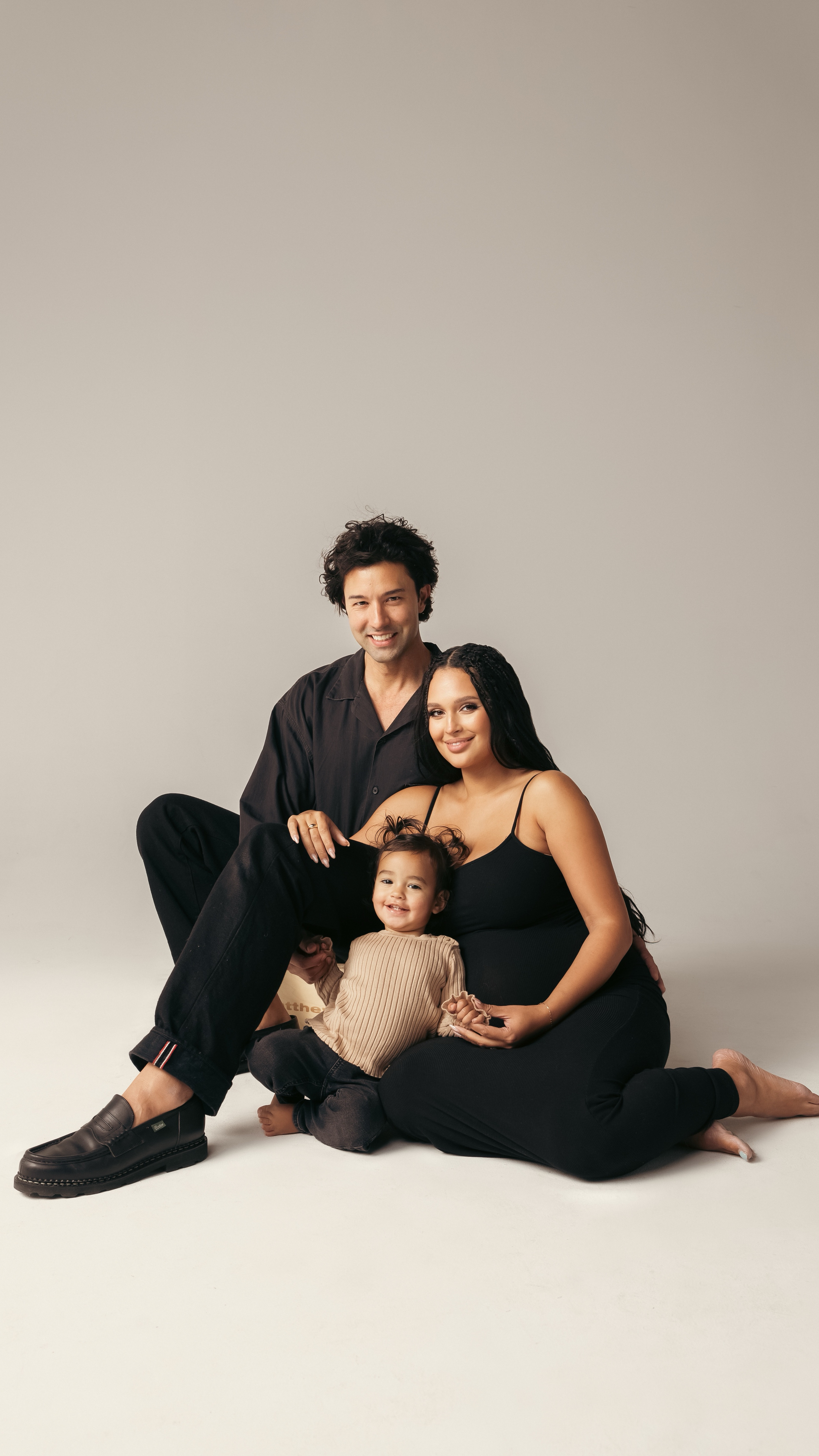 family photoshoot fit 🖤

#LTKFamily #LTKBump #LTKBaby