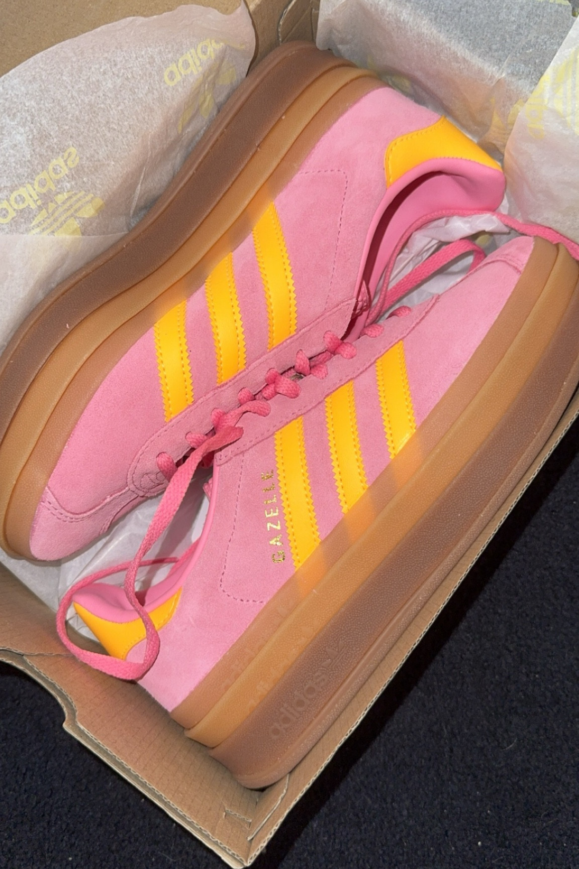 In Love 

#adidas
#sneakers
#adidassneakers

#LTKshoecrush #LTKActive #LTKover40