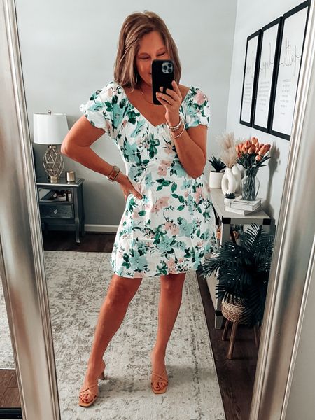 This us the cutest must have dress from Old Navy! Nearly a 5 star rating!! Fits tts more prints and colors available 

Dress, old navy dresses, spring outfit, summer dresses, fashion over 40, old navy finds, outfit ideas

#LTKfindsunder50 #LTKstyletip #LTKsalealert
