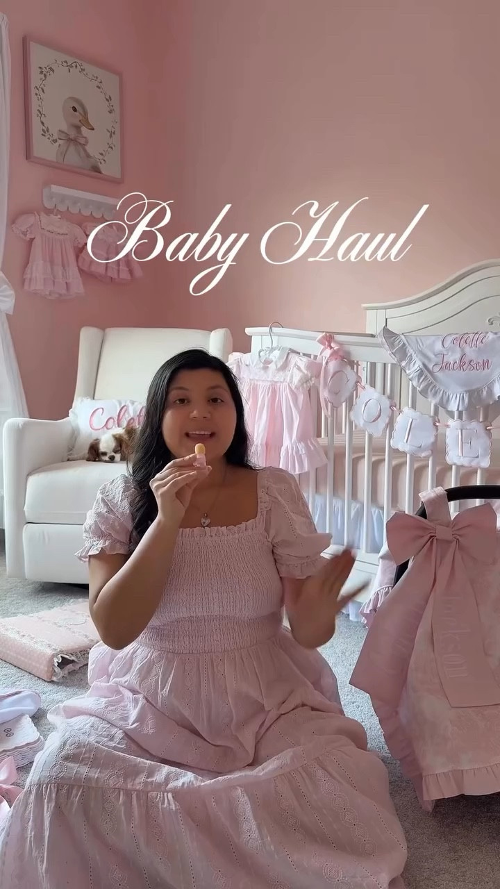 Part 1 of everything I got customized for baby 🩷

#momtobe #girlmom #nursery #nesting #pregnant
