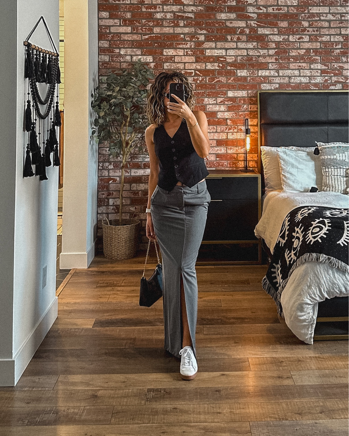 SUMMER TO FALL TRANSITIONAL OUTFIT IDEAS 🖤

#LTKshoecrush #LTKSeasonal #LTKstyletip