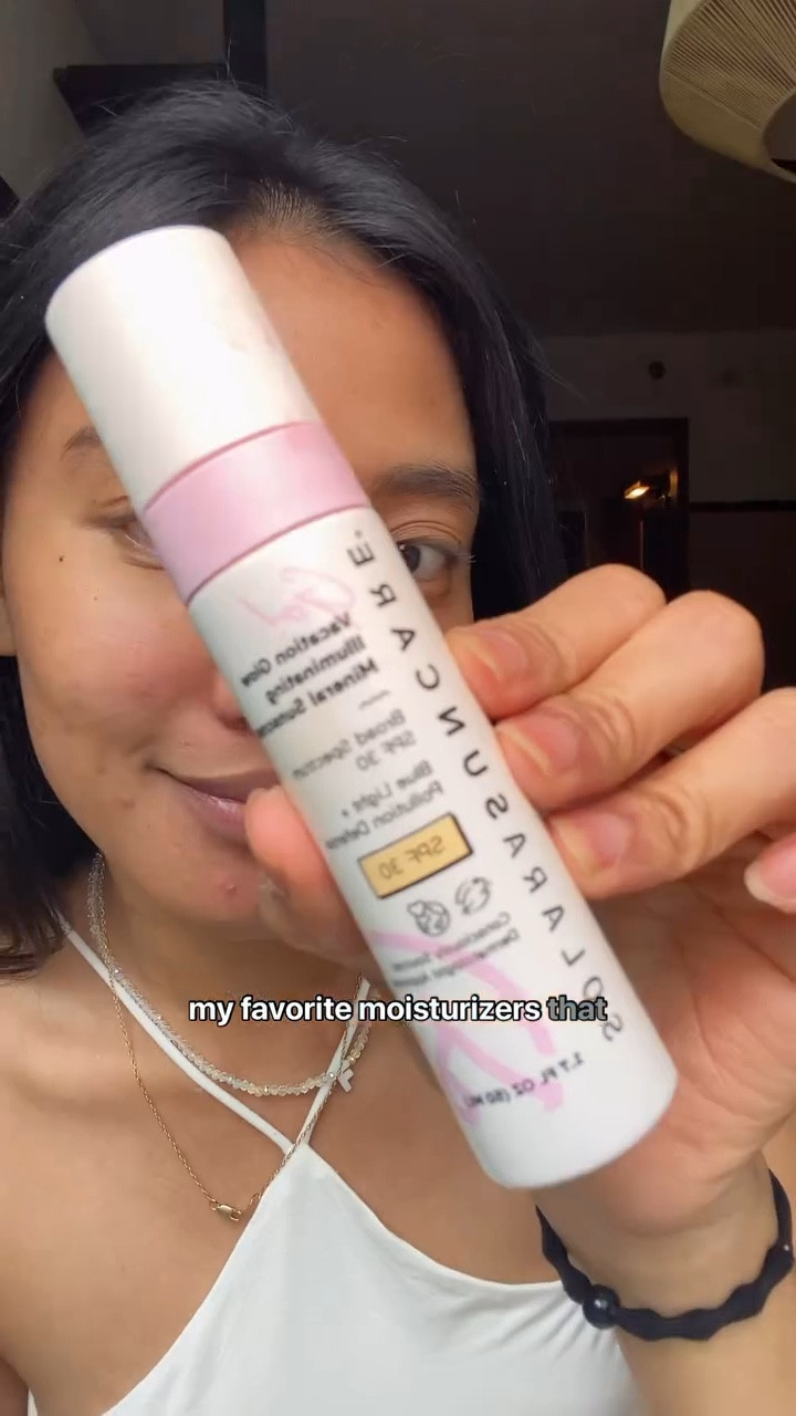 First time trying illuminating moisturizer from @solarasuncare , the result really surprised me😍 #ad it did give instant glow to my skin. Not just glow, this moisturizer has 30 SPF, formulated with acai fruit that makes it perfect for my sensitive skin. 

So if you want to have instant glow for your skin in your next summer vacation getaway, this is a MUST-BUY



#LTKSummerSales #LTKFindsUnder50 #LTKBeauty