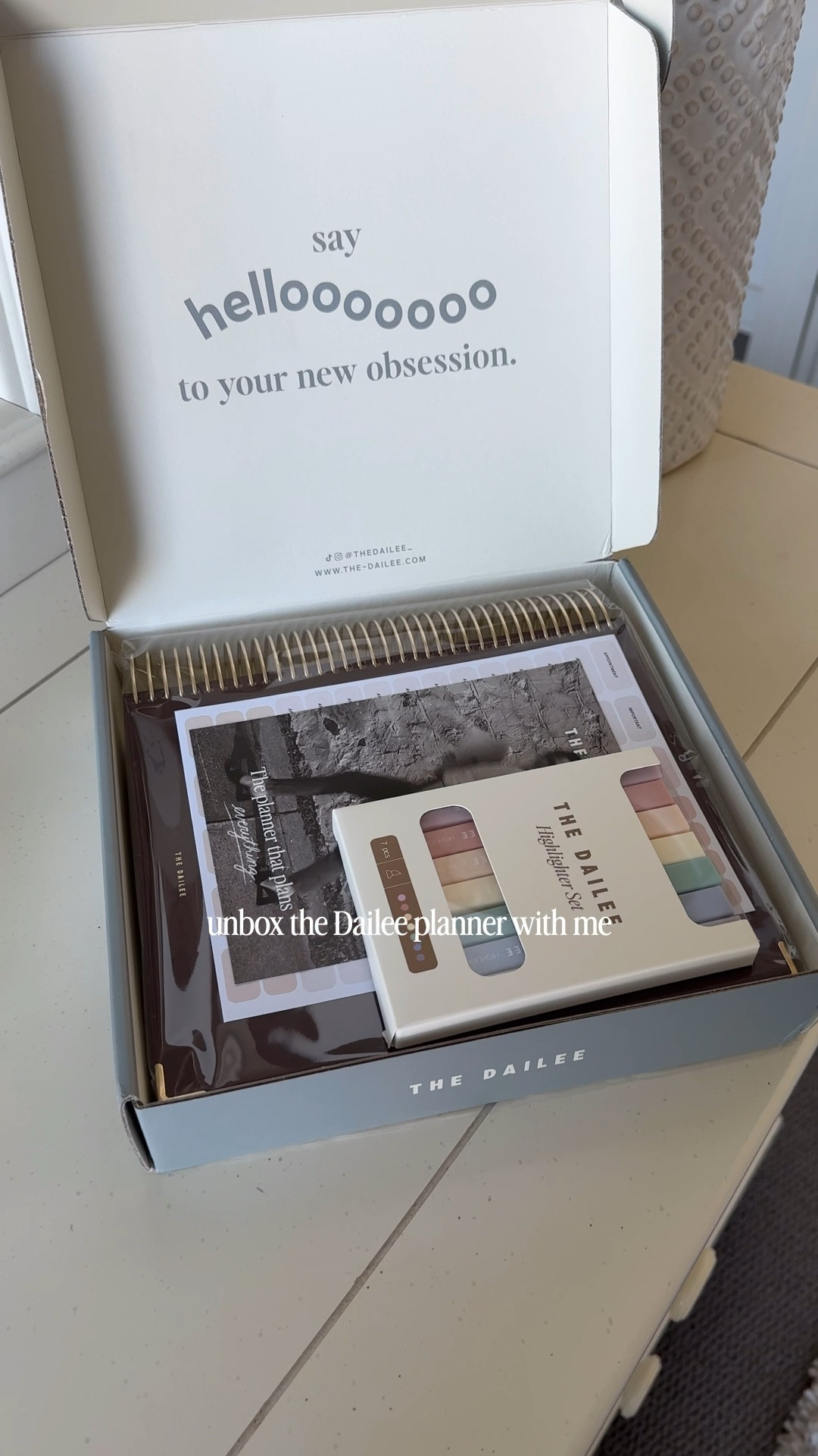 Unbox The Dailee planner with me!

Monthly planning, planning supplies, daily planner

#LTKSaleAlert #LTKmorningroutine #LTKSeasonal