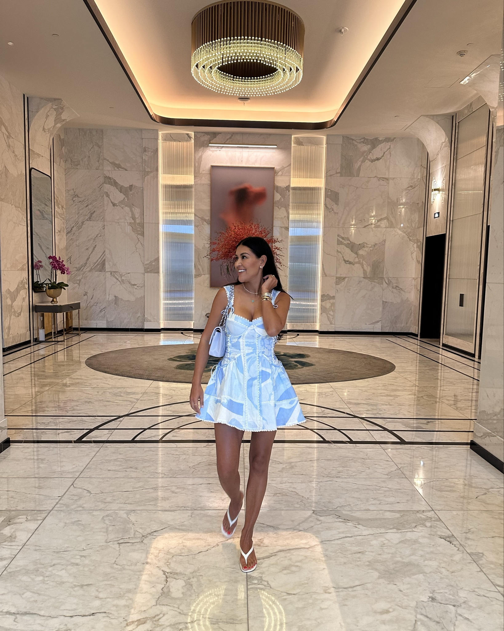 The perfect dress for any occasion! I wore it for afternoon cocktails at Waldorf Astoria in Vegas! 

I’m 5’7”, 128lbs, 32D and wearing a small




#zacodress #vegasfashion 

#LTKCon