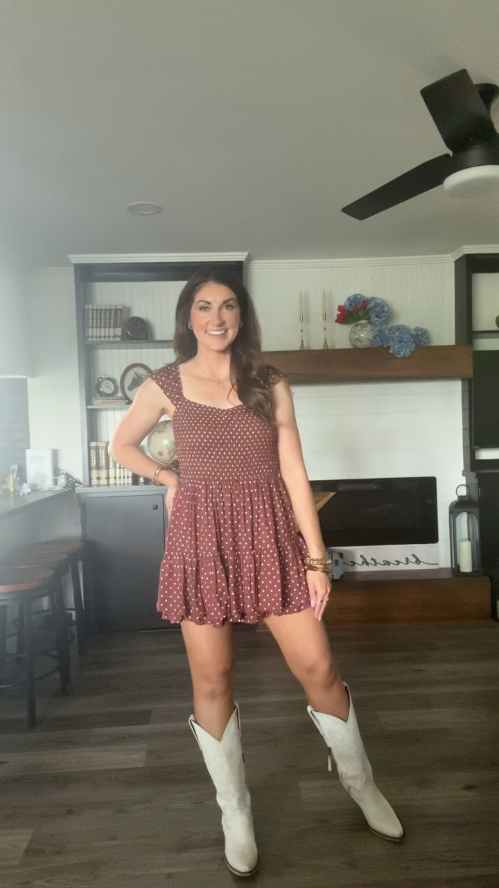 At to cart quick with this romper!!! So adorable and comfy!! 🤎thank me later.
