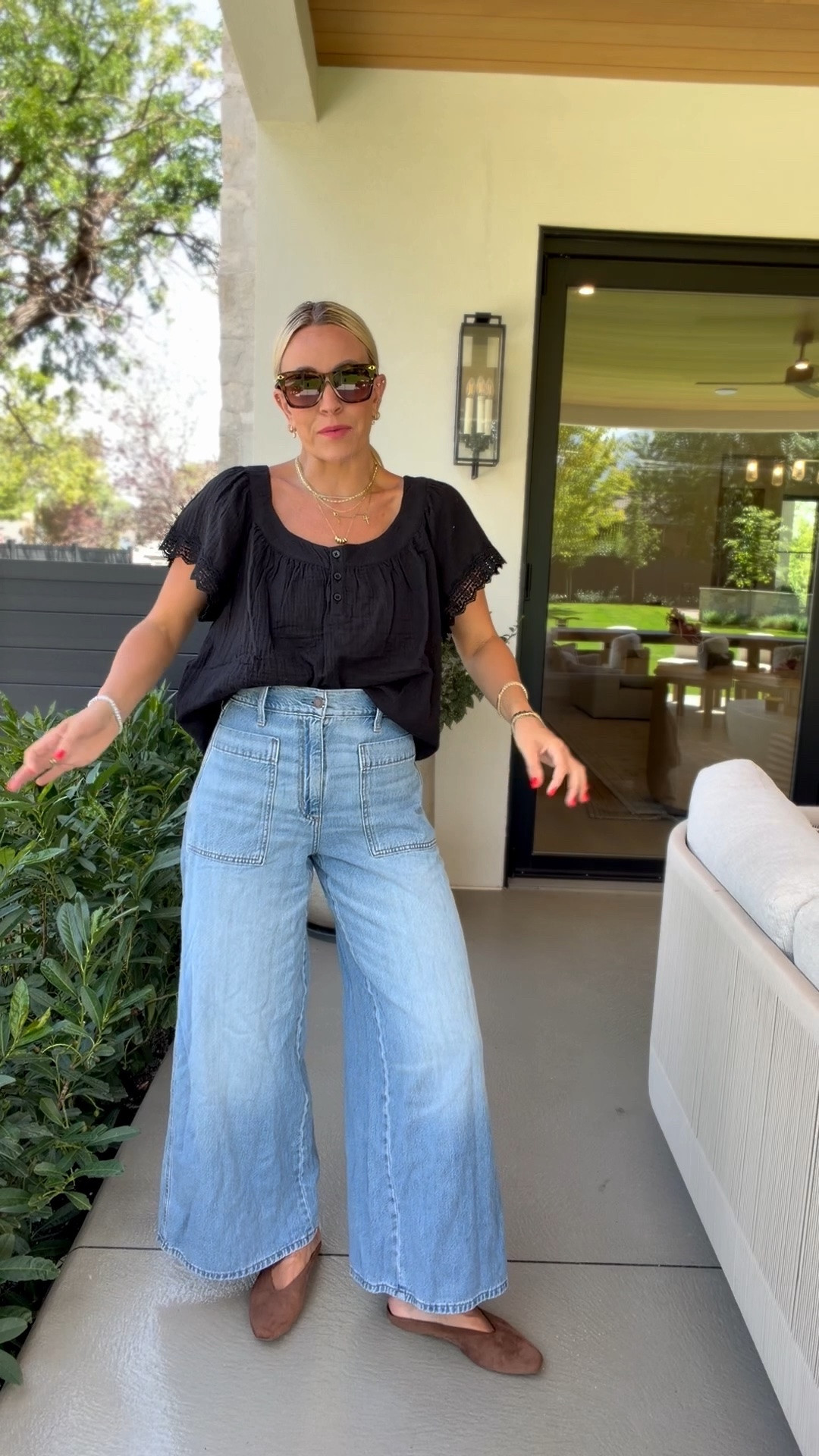 This shirt from target is a doen look for way less!

#LTKootd #LTKgrwm #LTKmomlife