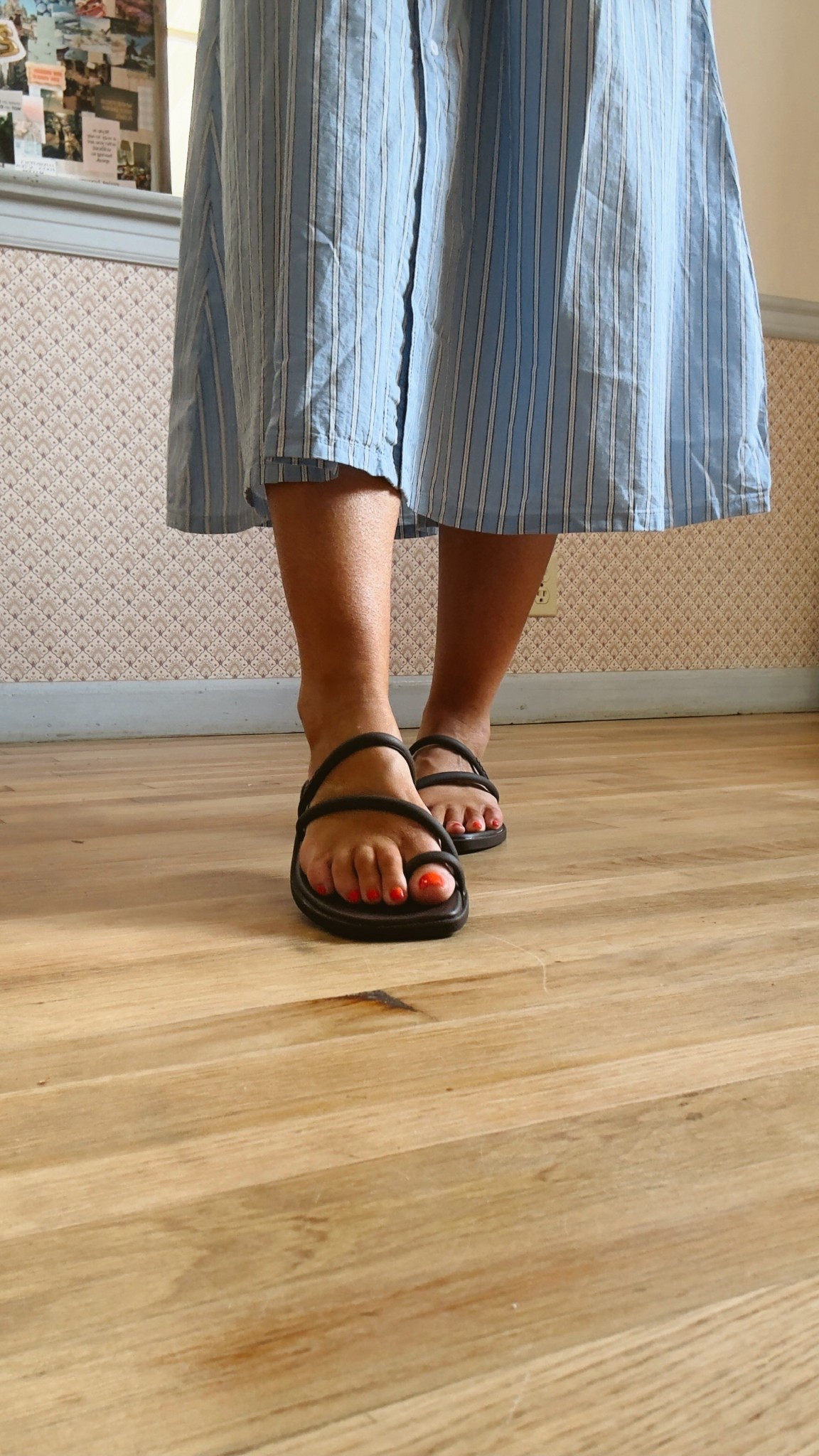 brown is the new black @crocs 🤎 #crocspartner #ad