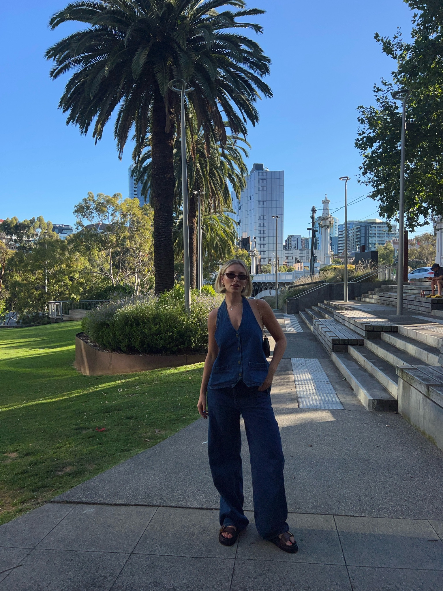 Wearing an XS top & M pants. I could probably size down to a S as they’re a little roomy but you want the fit to be more loose rather than tight  