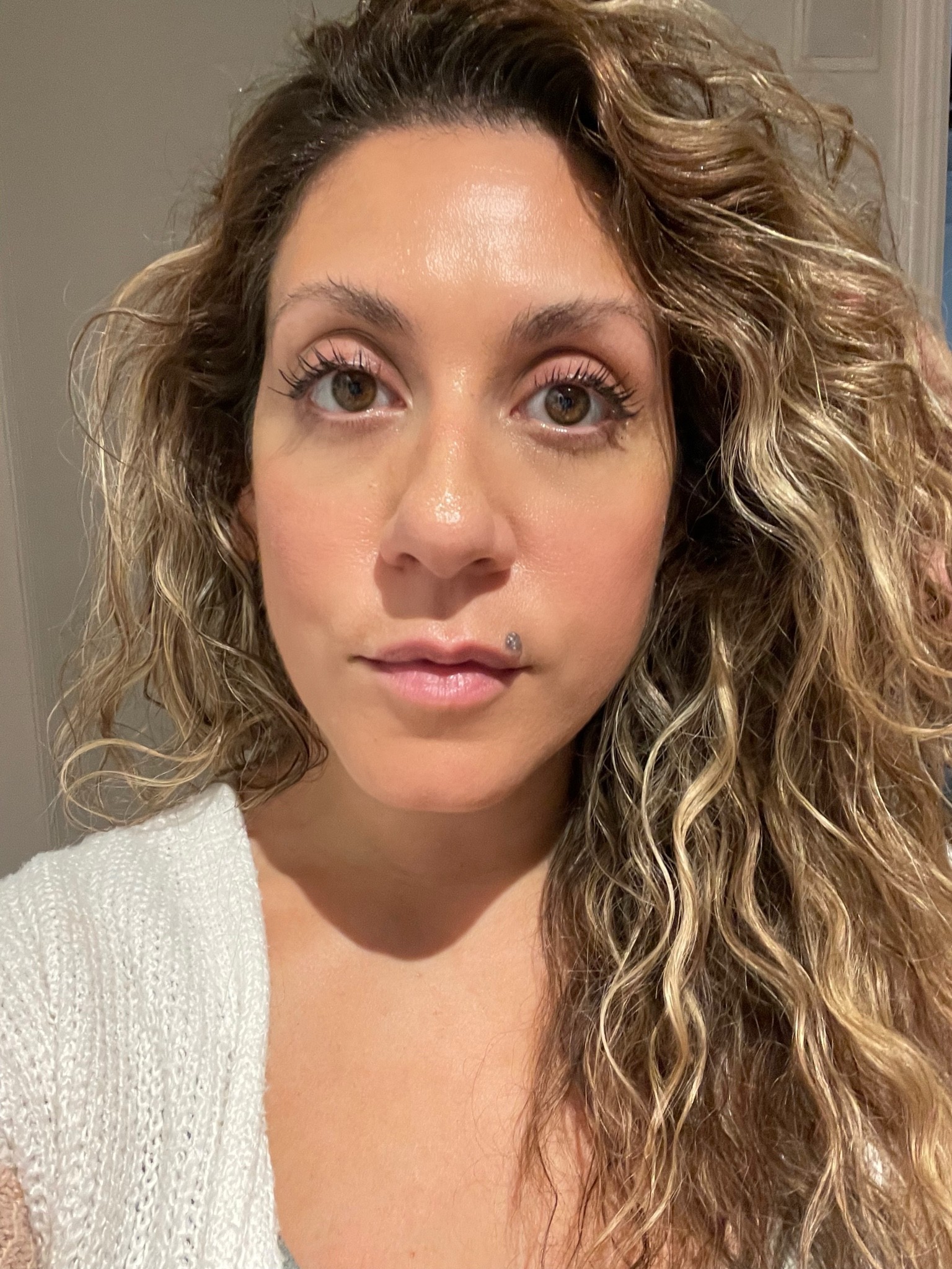 The most natural no makeup look🌱
Here I’m featuring the bare minimum of what I’ve used to achieve smoother skin, and fluffier eyebrows as well as the minimal makeup I’m wearing- all non-toxic skincare and beauty!👸🏼💄
#cleanskincare

https://liketk.it/3TsC6

#LTKbeauty #LTKstyletip