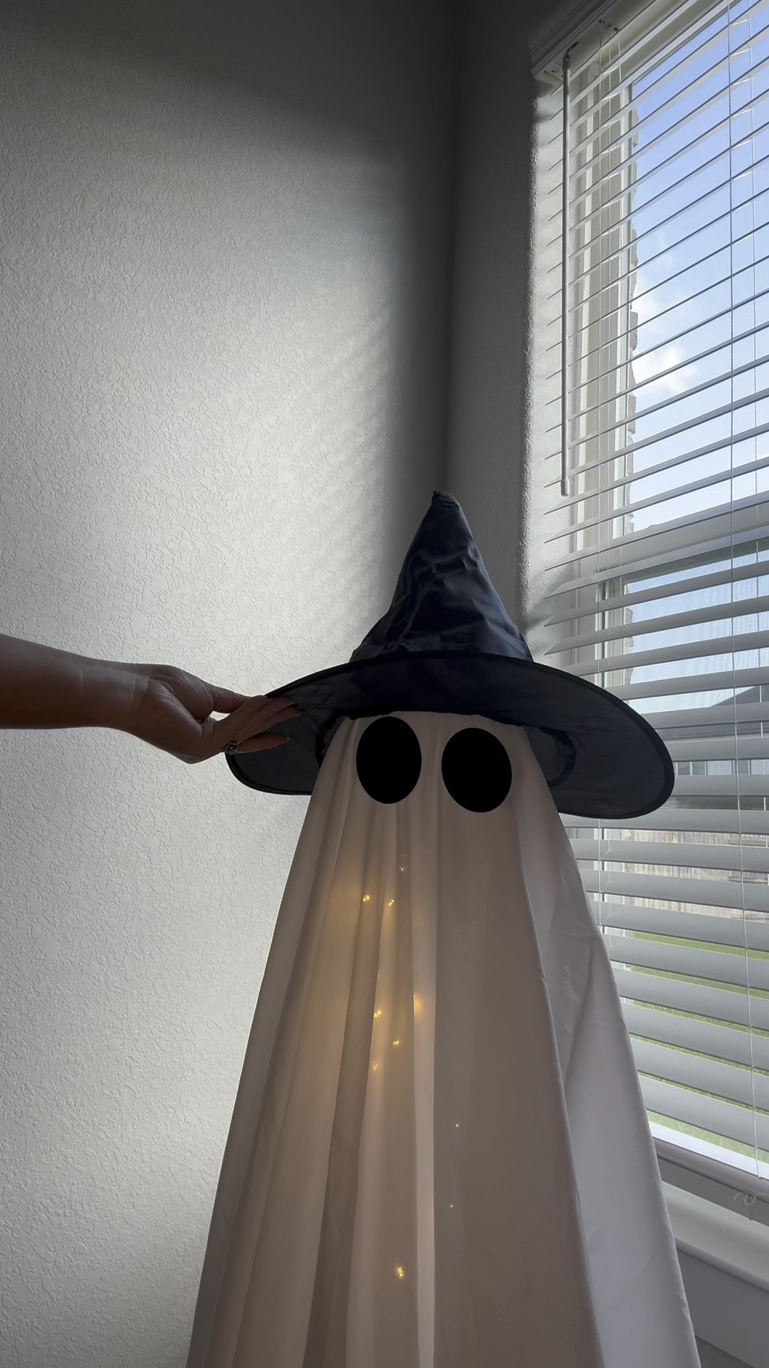 Tried a Temu version of this popular ghost decoration last year...glad I bought the Amazon version this year! 

Temu's version gave me a balloon for the head...😂 I'm sure you can guess how long that lasted. 😂

Do yourself a favor and buy the Amazon option and thank me later. 

#amazonfinds #amazonghost #ghostdecor 

#LTKHalloween #LTKFamily #LTKHome