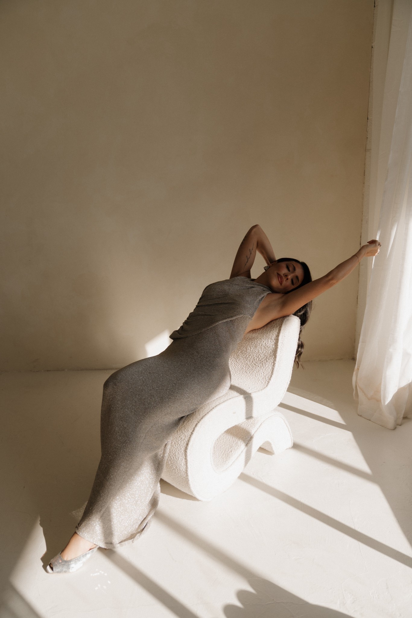 Silver for the holidays! Perfect way to also prep for new years! This Meshki dress is super comfy and stretchy! I’m in a size XS

Silver dress
Silver heels 


#LTKHoliday #LTKootd #LTKGiftGuide