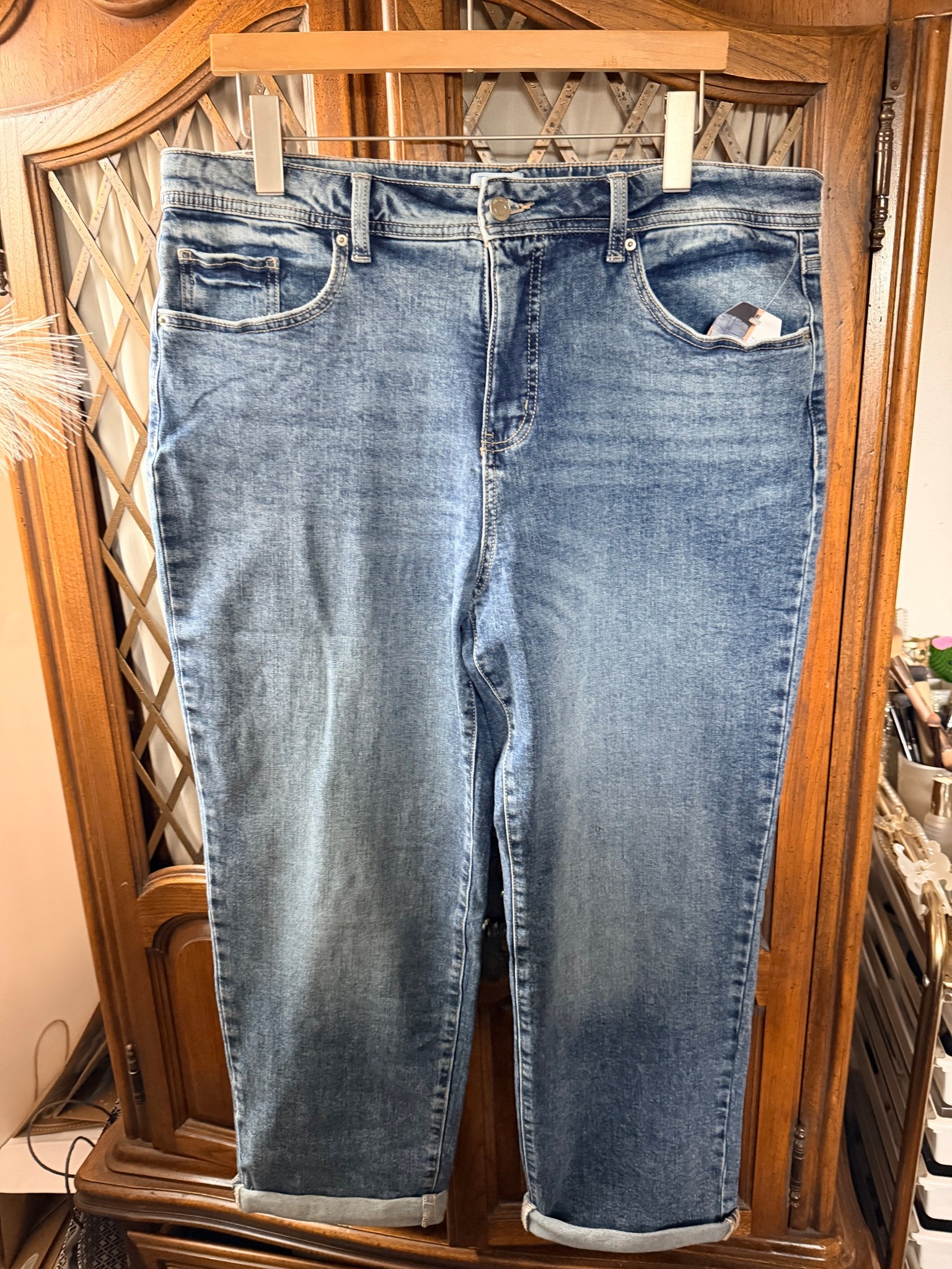 Love these affordable denim from Walmart 

#LTKMidsize #LTKFindsUnder50 #LTKSeasonal