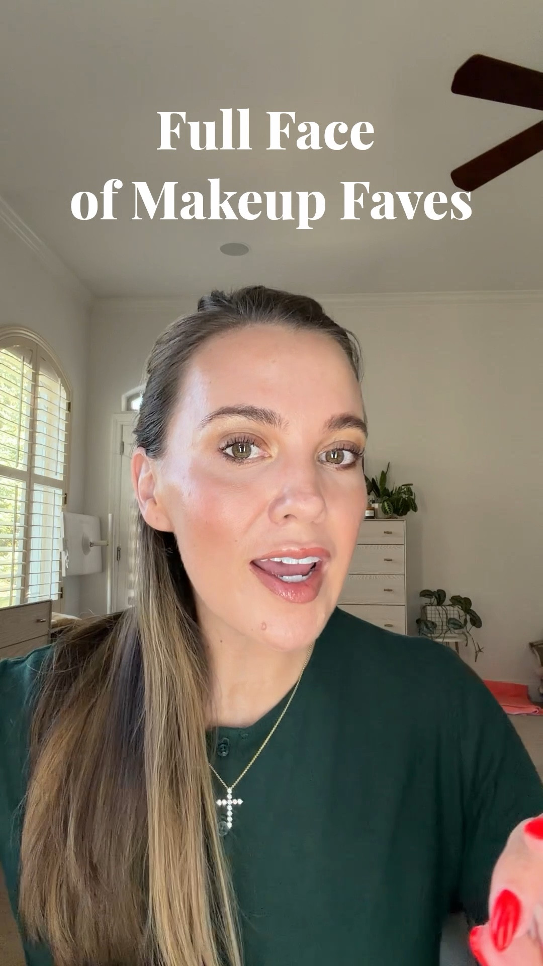 full face using my current makeup favorites. shades listed below! 

foundation drops: light medium 7
bronzing serum: medium dark
concealer: 5
color corrector: cherry blossom
powder bronzer: 02
cream blush: 02 peony 
powder blush: 23
eye shadow: cocoa
eye liner: cocoa 
lip stain: caramel 
brow: medium chocolate brown 
setting powder: dim light 