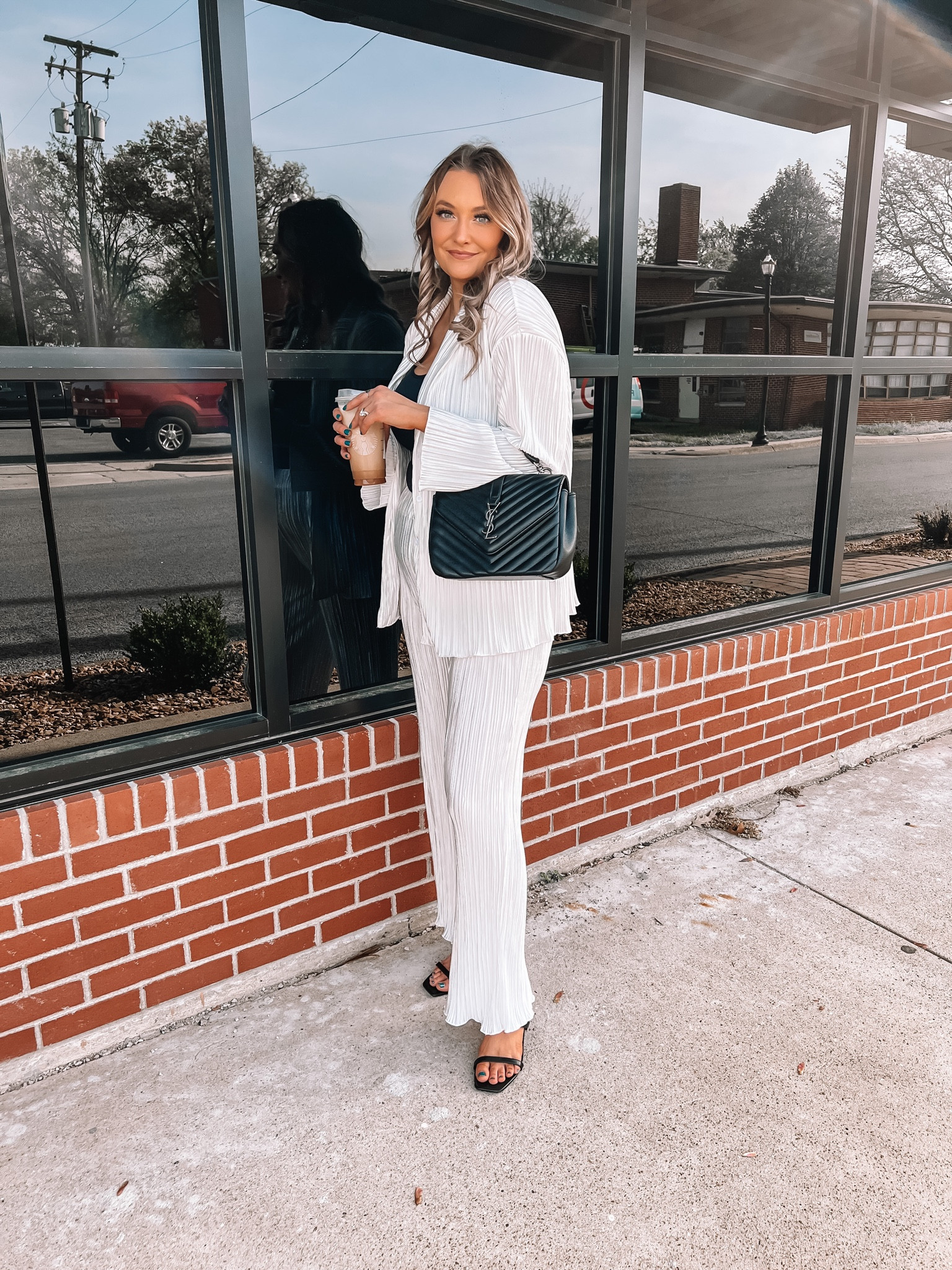 Loving this 2 piece pleated set from Amazon 😍😍

Sizing:
Set-L
Tank-L
Heels-9 tts

#LTKcurves #LTKsalealert #LTKstyletip