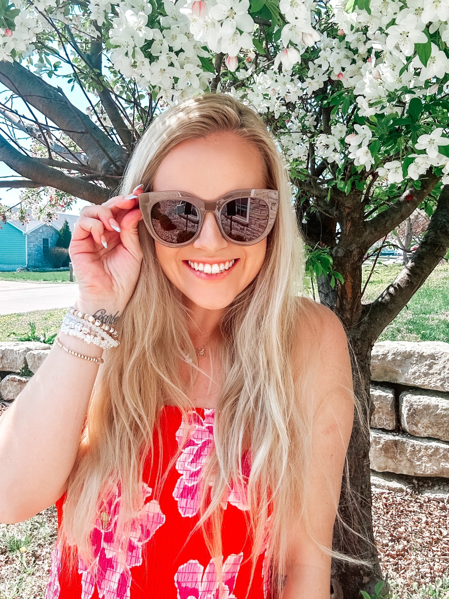 Amazon sunnies that don’t get caught in my hair 👏🏼👏🏼😎