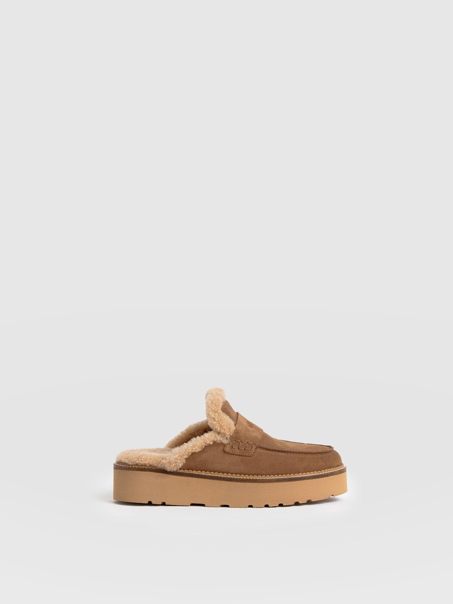 Sloane Shearling Clog - Camel | Saint + Sofia