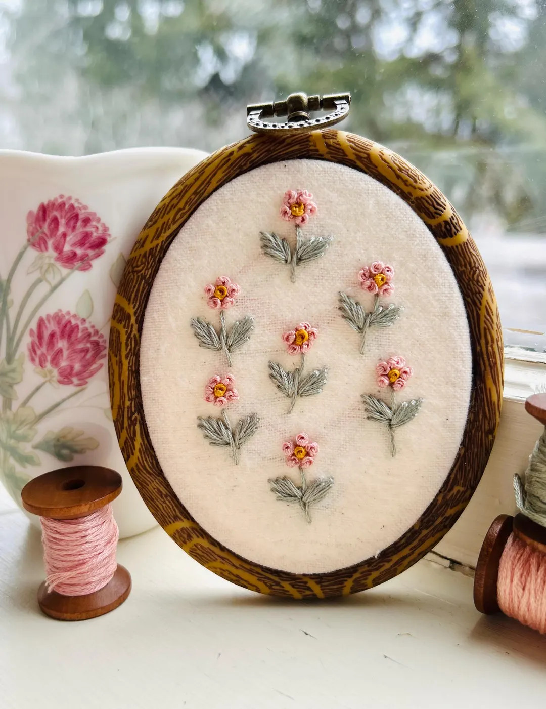 Pink Floral Embroidered Hoop - Etsy | Etsy (US)