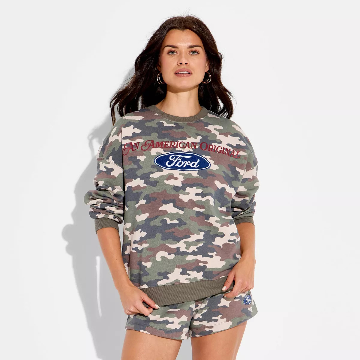 Women's Ford Graphic Pullover Sweatshirt - Green Camo XL | Target