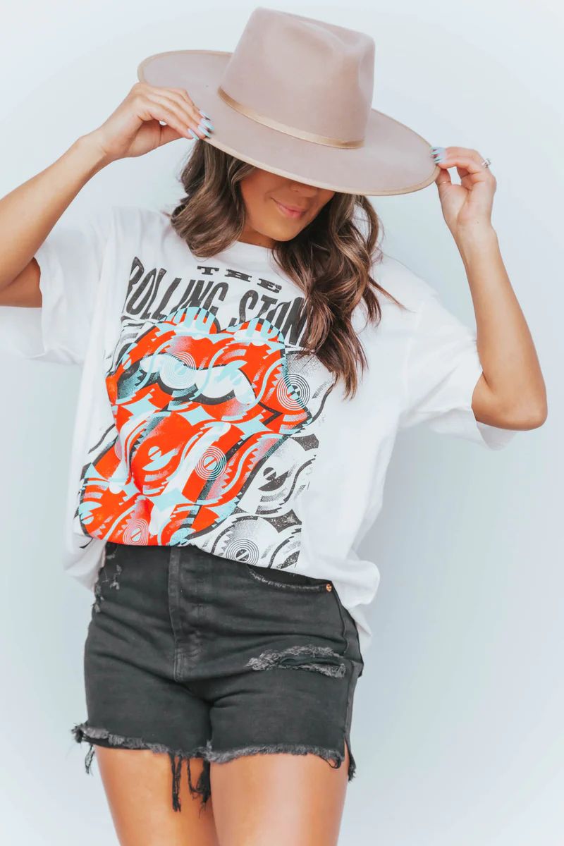 Daydreamer Rolling Stones Record Tongue Boyfriend Tee | Apricot Lane Boutique