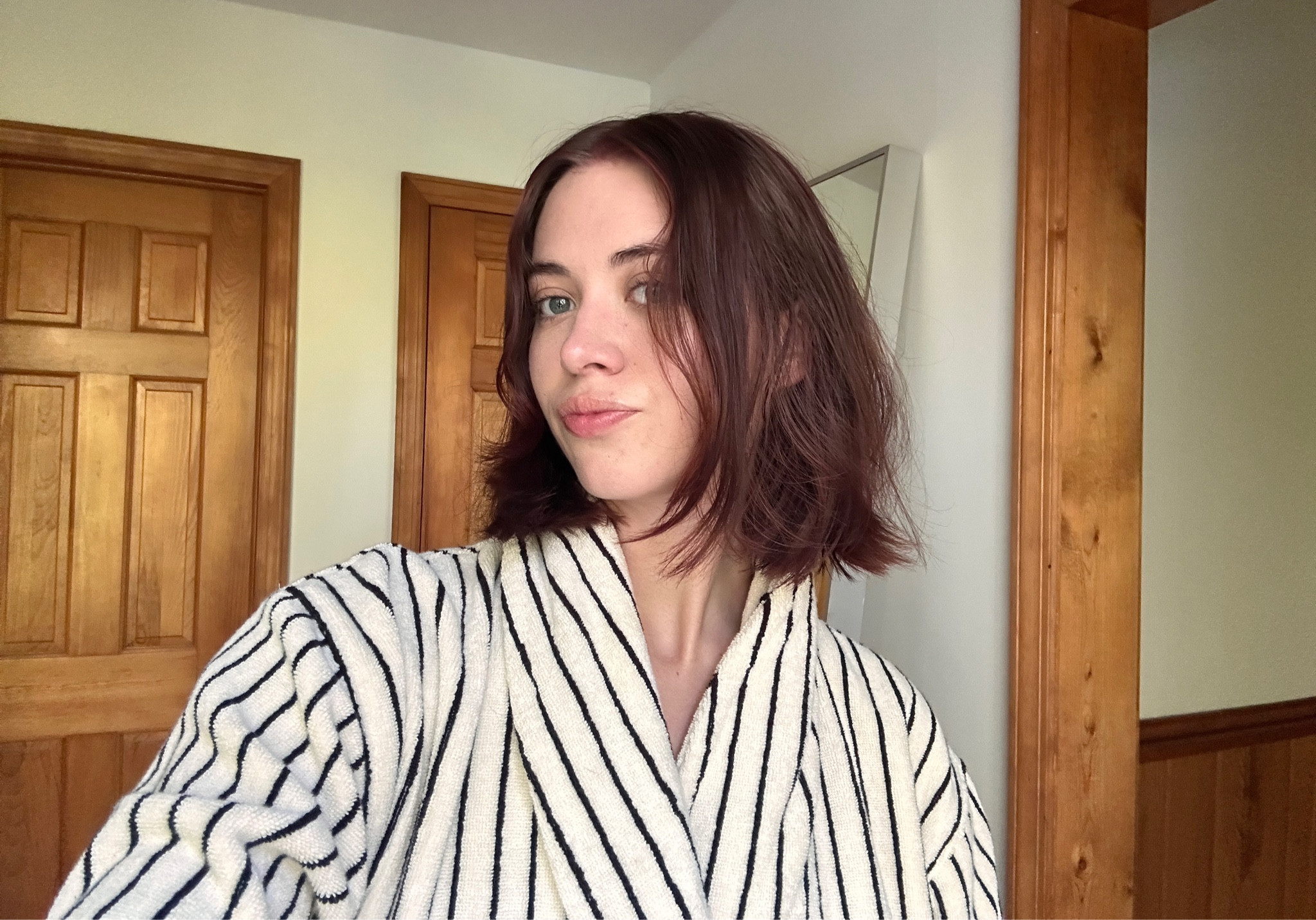 A fun hair change 🧜🏼‍♀️ I used IGK’s Williams Burgundy Color Depositing Mask for temporary color 🫶🏼🕊️