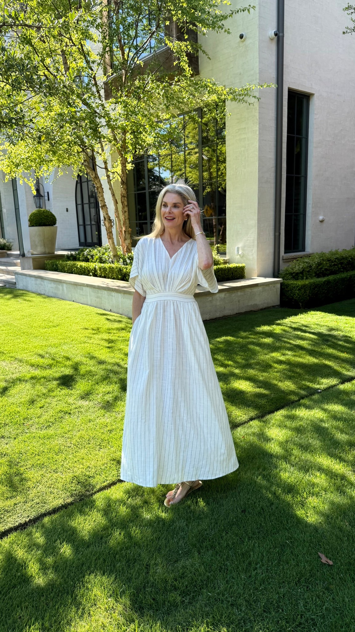 The perfect linen maxi dress for summer! Size 0  

#LTKStyleTip #LTKSummerEdit #LTKOver40