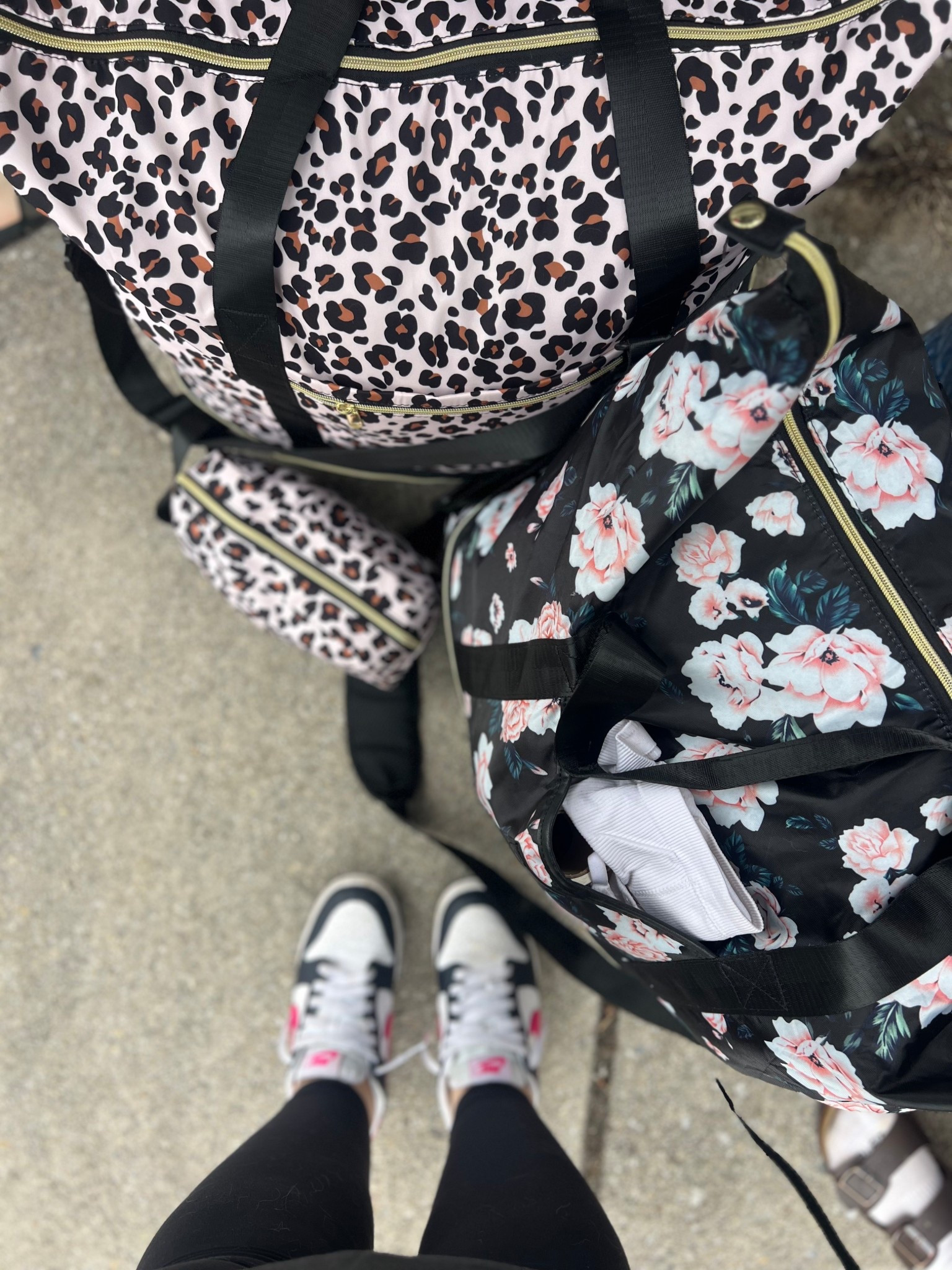 the best Amazon duffel bags! can fit right over your suitcase and are so cute. 


#LTKmomlife #LTKTravel #LTKFindsUnder50
