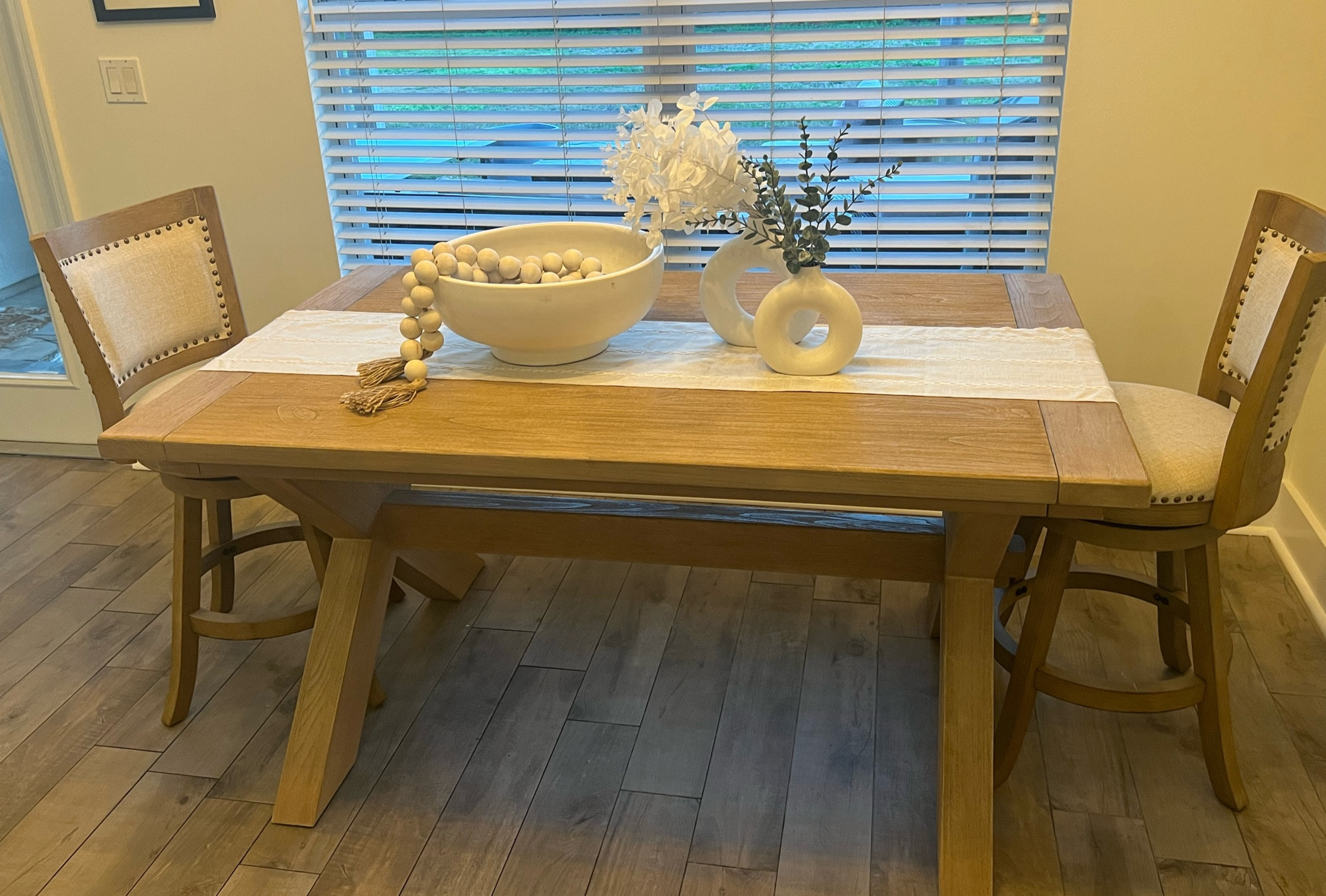 Shop my kitchen table and decor! Vases & Beads are Pottery Barn Dupes and AMAZING quality! Pottery Barn Charger Plates on SALE today! 
Table: 60”-84in in SEADRIFT
Beads: Style #2
Vases: Big + Super Big Size
Decorative Bowl: SHOWN in LARGE but also added the SMALL 10in 
Bar Stools: SHOWN are the 24in height 

#LTKhome #LTKsalealert #LTKFind